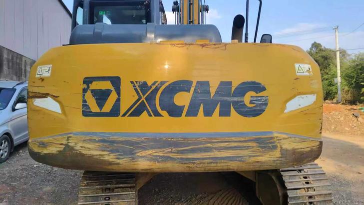Buy XCMG XE135B Used Excavator / 1