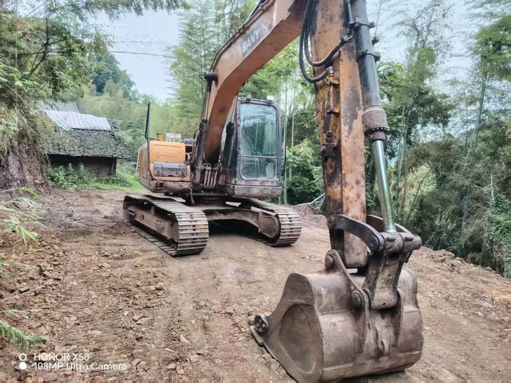 Buy Sany SY135 Used Excavator / 1