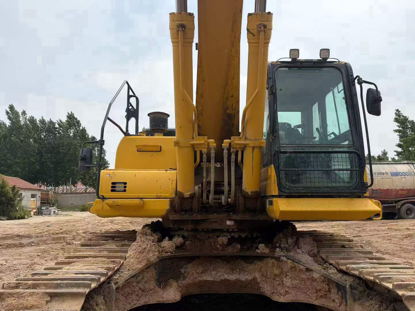 Buy Komatsu WA500-3 Used Excavator / 1