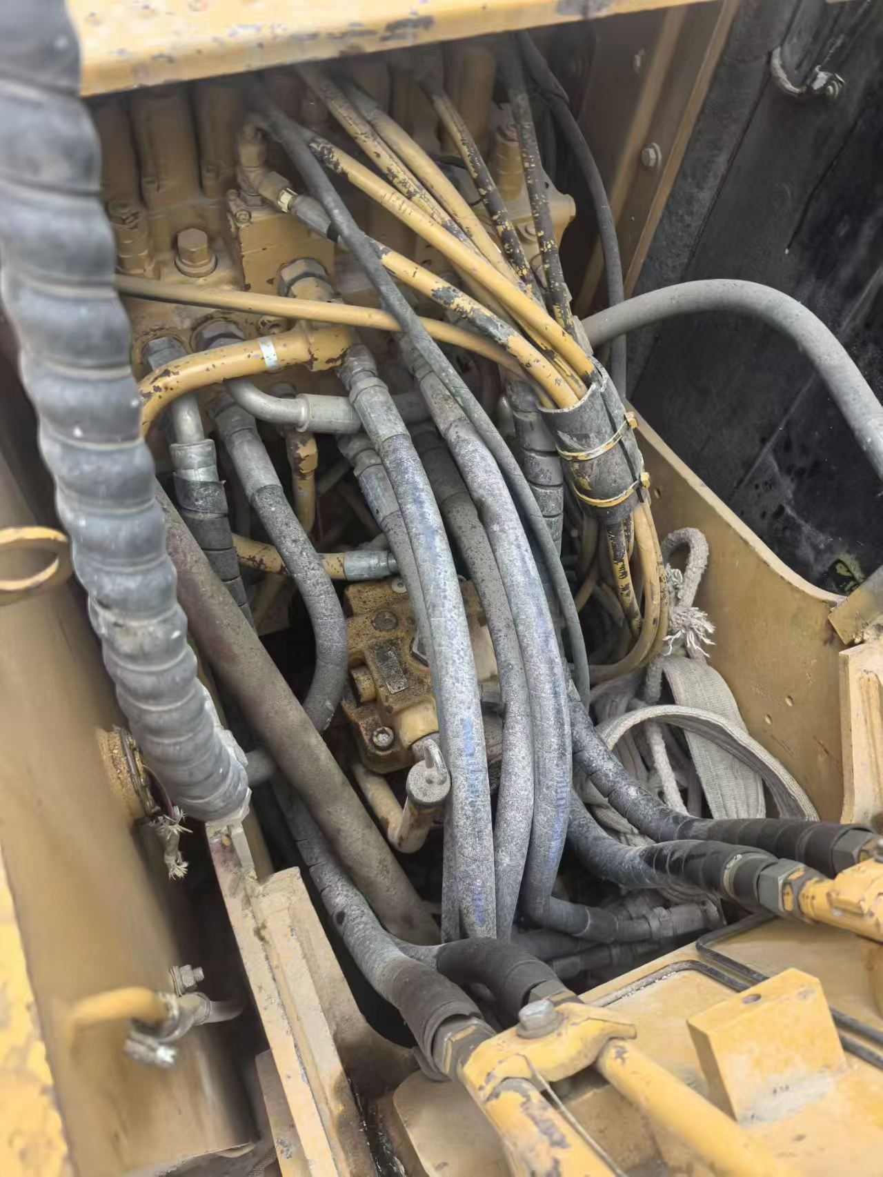 Buy Caterpillar 312D Used Excavator / 5