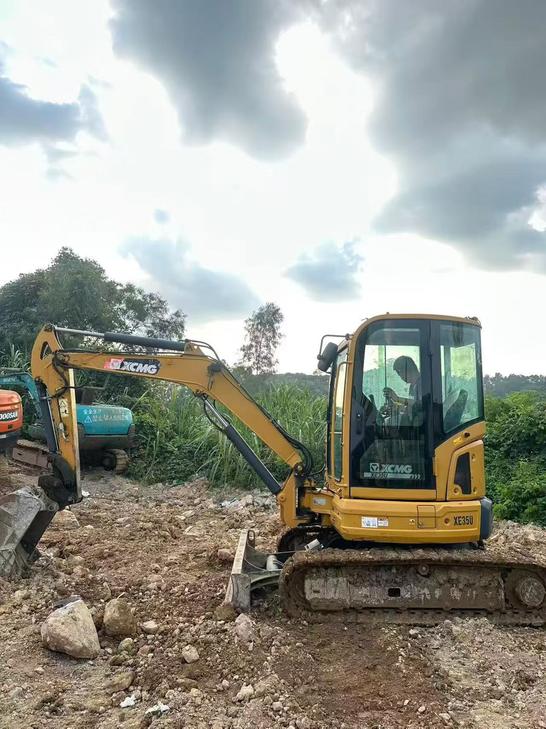 Buy XCMG XE35U Used Excavator / 1