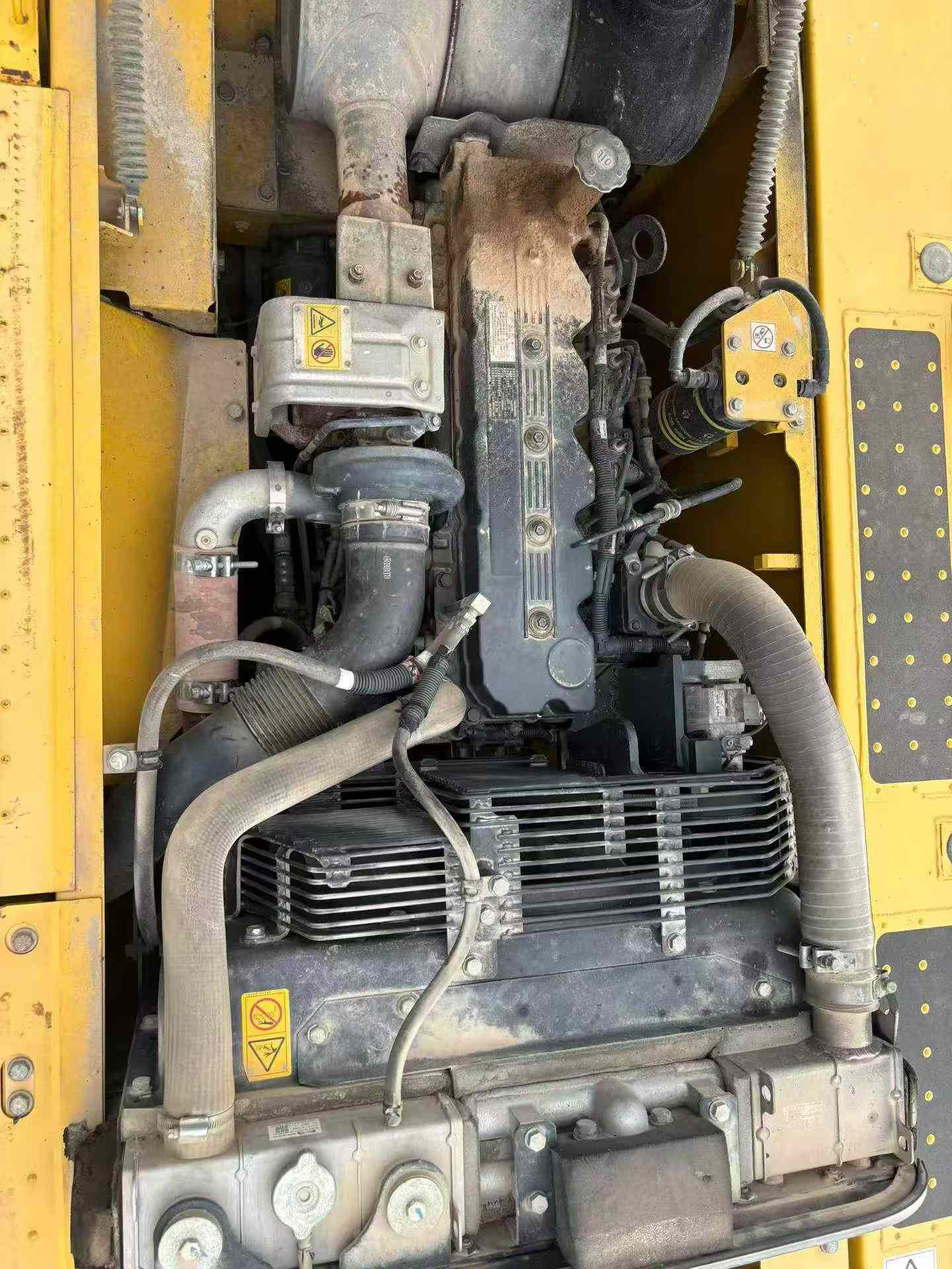 Buy Komatsu PC200-8 Used Excavator / 4