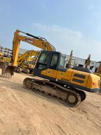 Buy XCMG XE205DA Used Excavator / 3 Buy XCMG XE205DA Used Excavator / 3