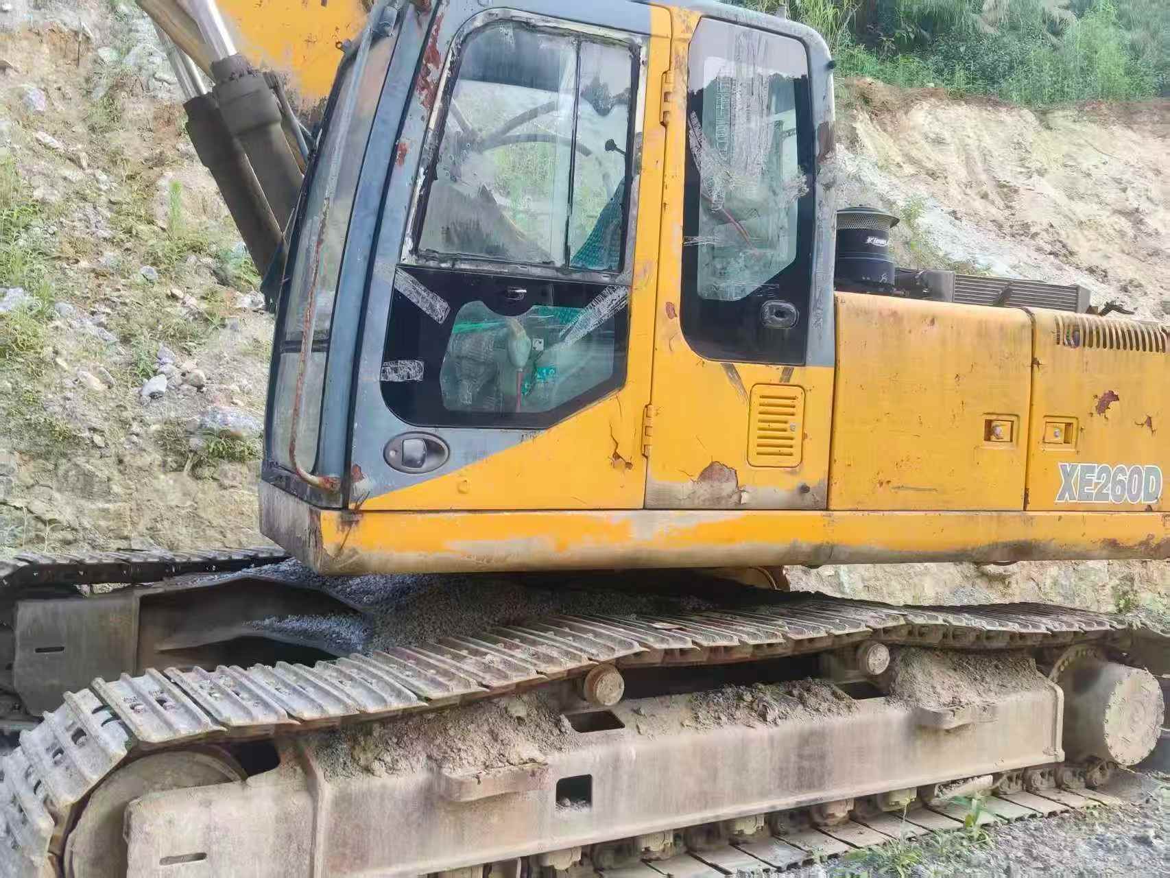 شراء XCMG XE260C مستعمل حفارة