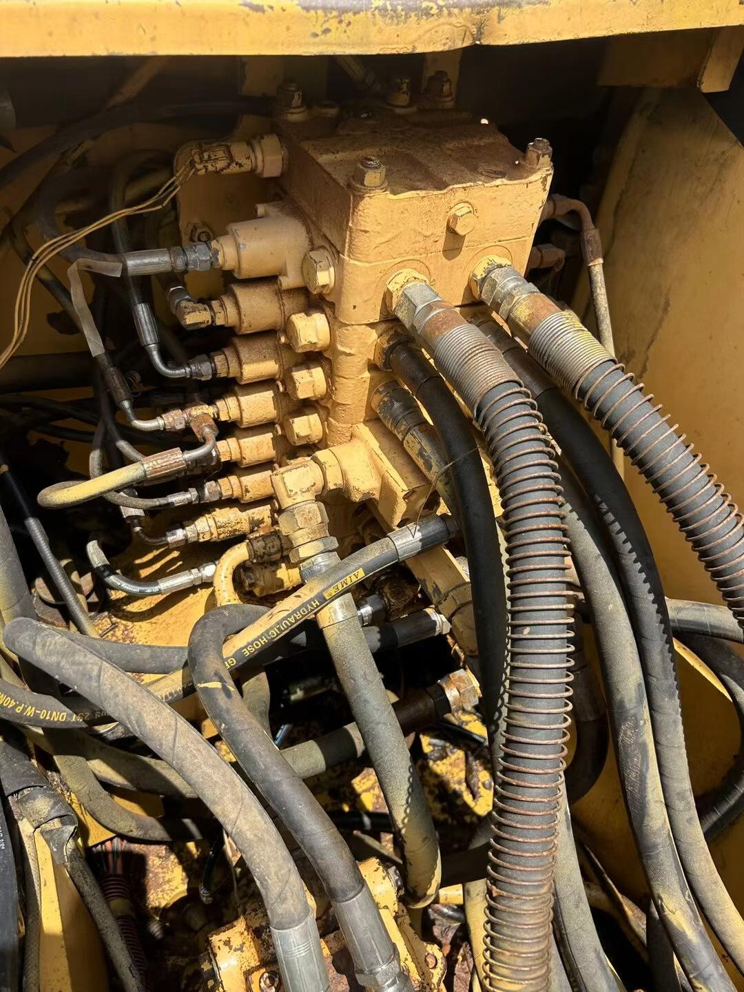 Buy Komatsu PC130-7 Used Excavator / 6