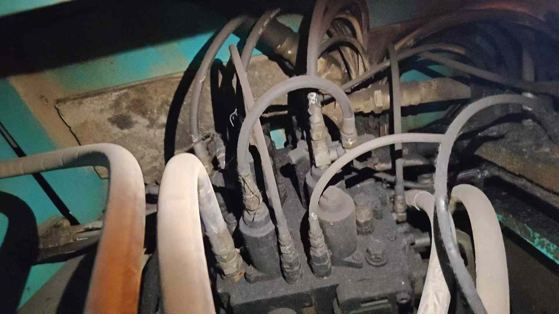 Buy Kobelco SK260 Used Excavator / 4