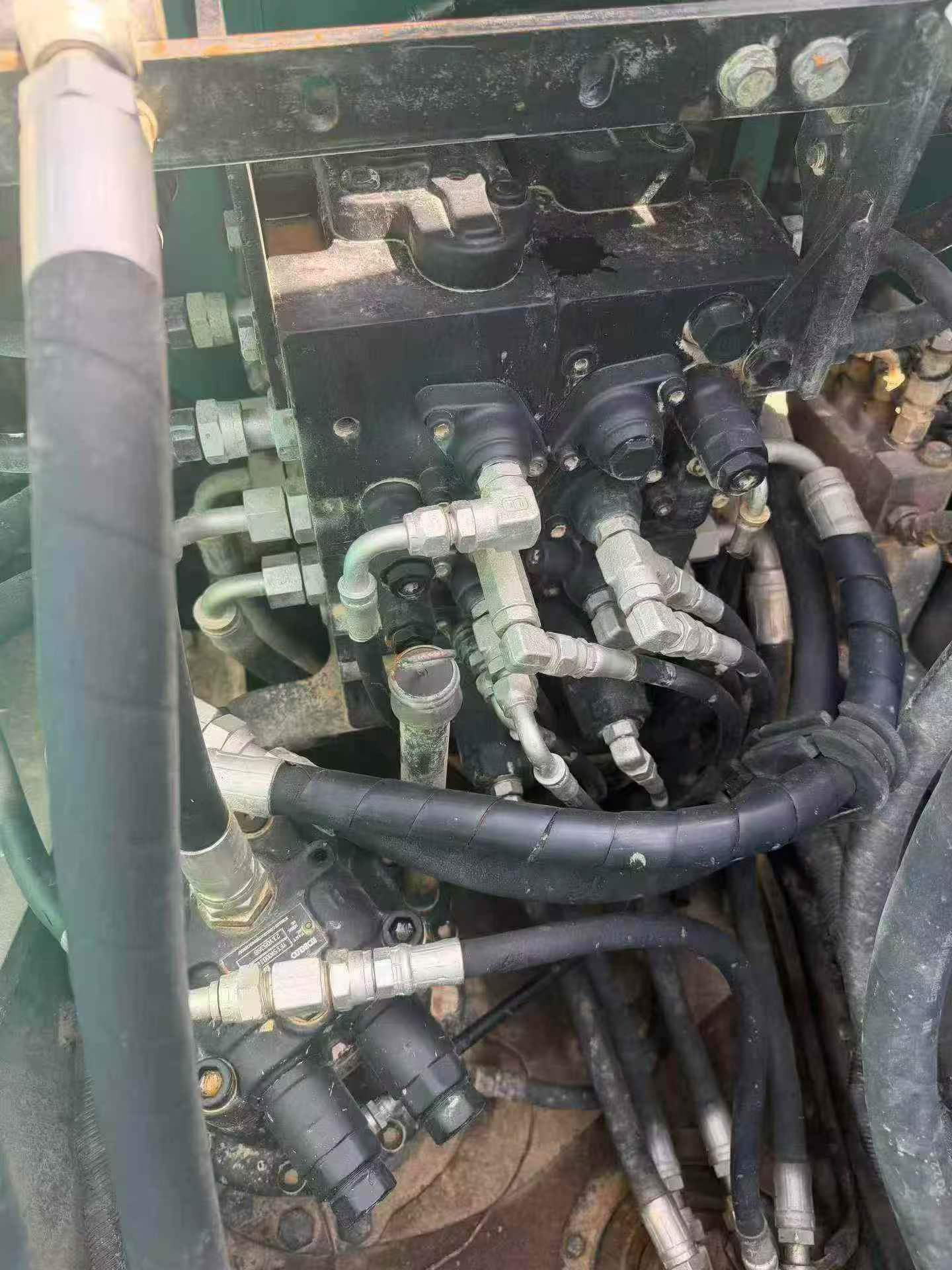 Buy Kobelco SK140 Used Excavator / 5