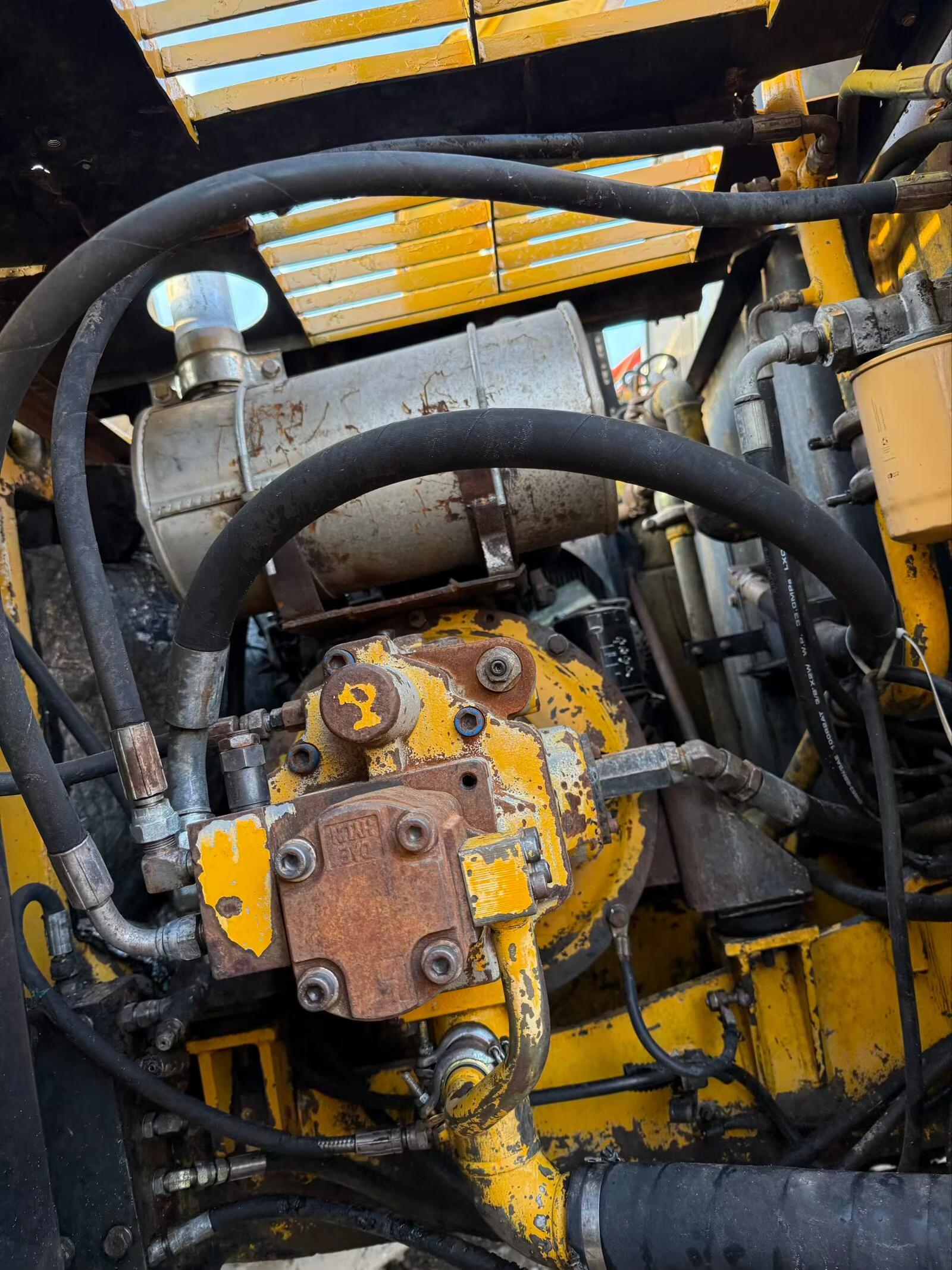 Buy Kato HD307 Used Excavator / 7