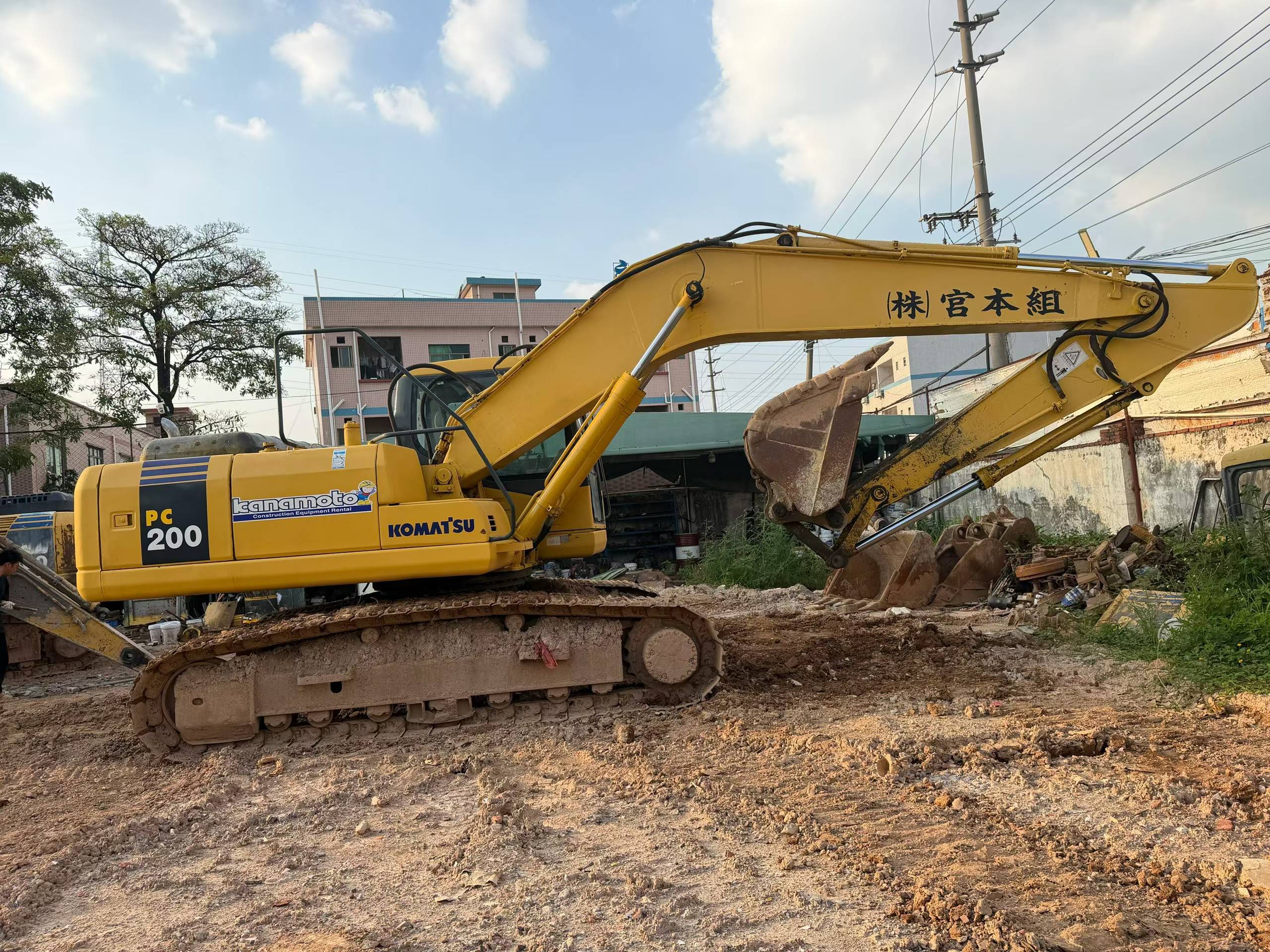 Buy Komatsu PC200-7 Used Excavator / 3