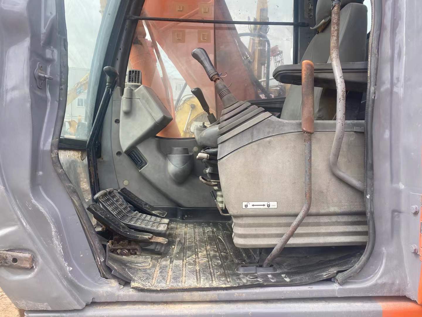 Buy Hitachi EX120-6 Used Excavator / 5