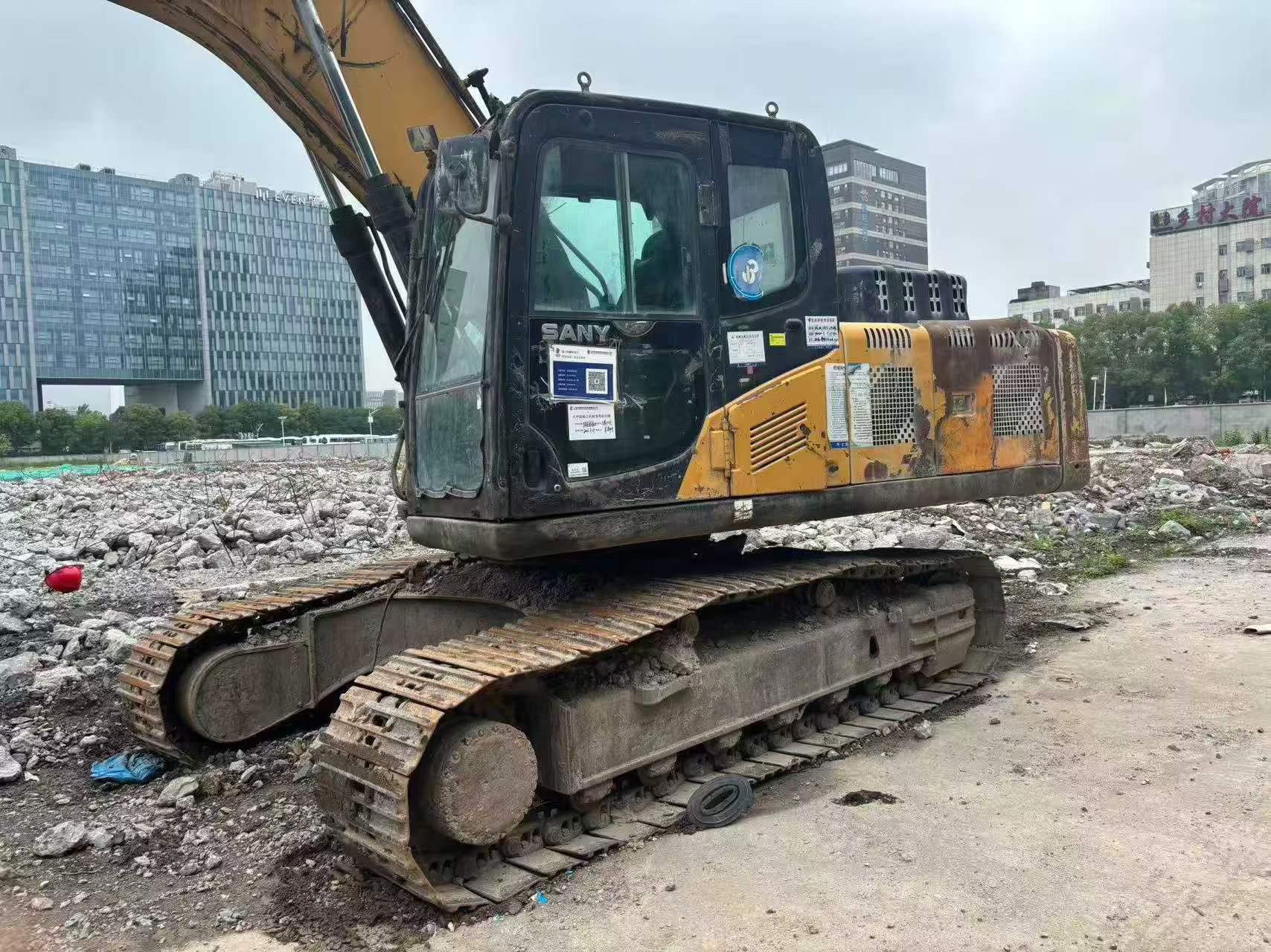 Buy Sany SY200C Used Excavator / 6