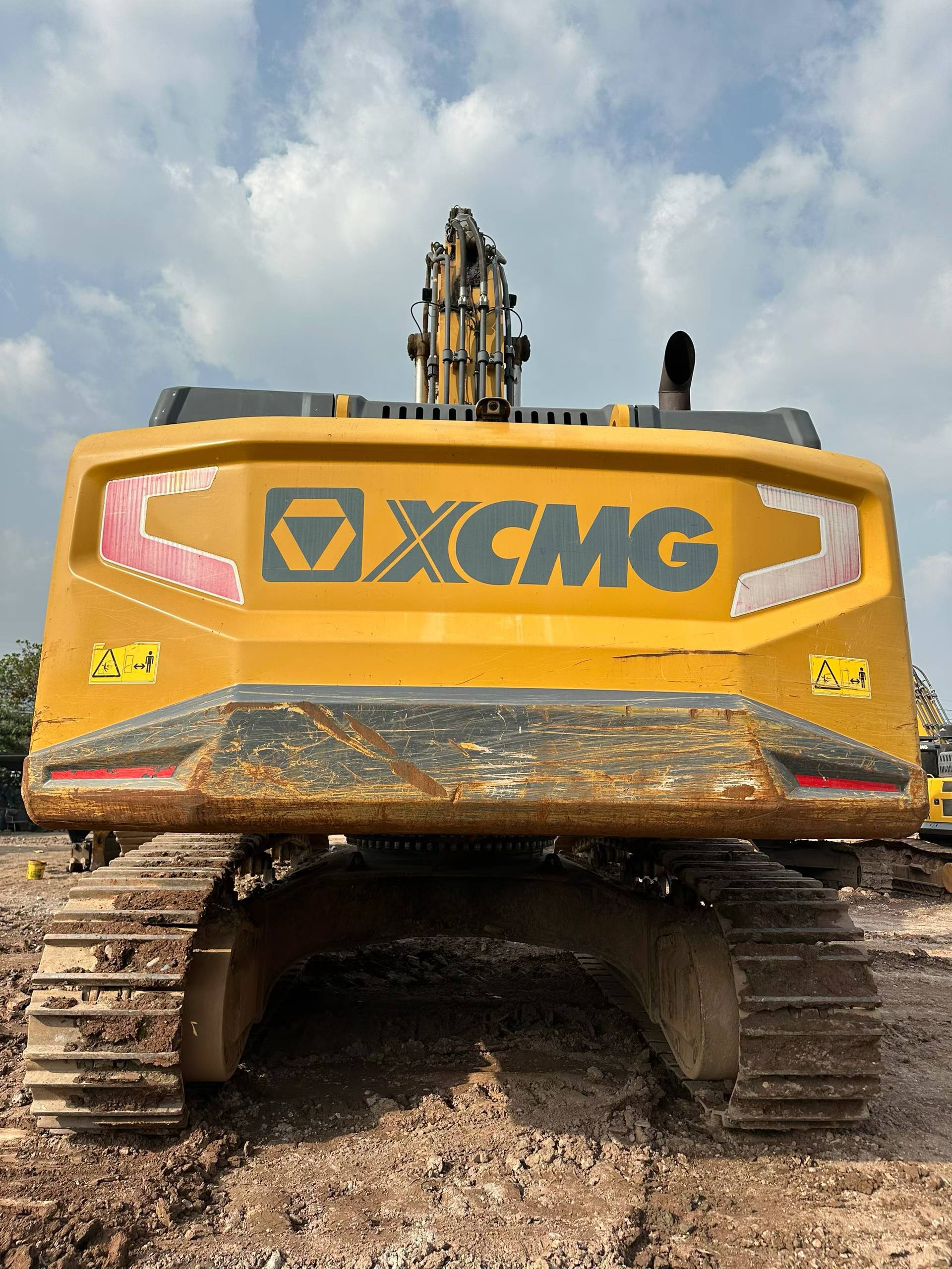 Buy XCMG XE600DK Used Excavator / 5