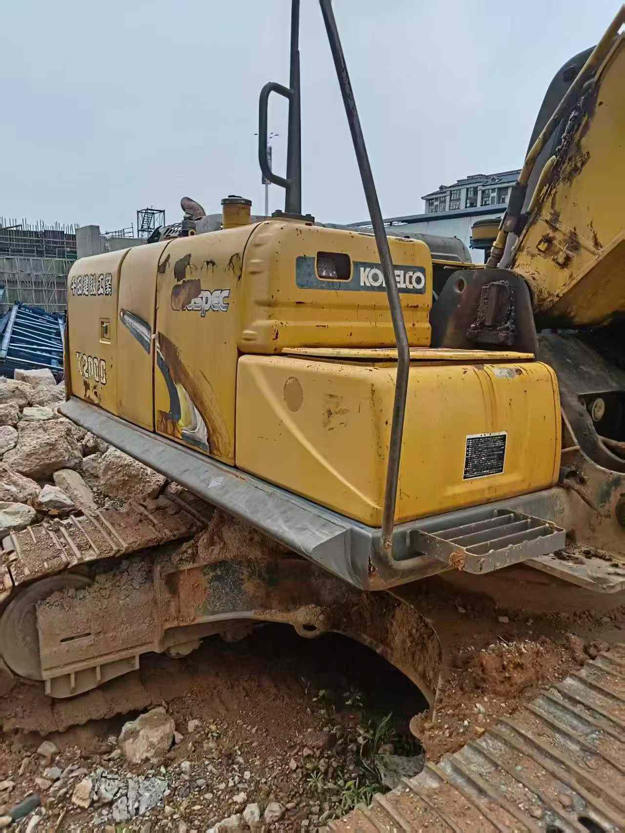 Buy Kobelco SK200 Used Excavator / 6