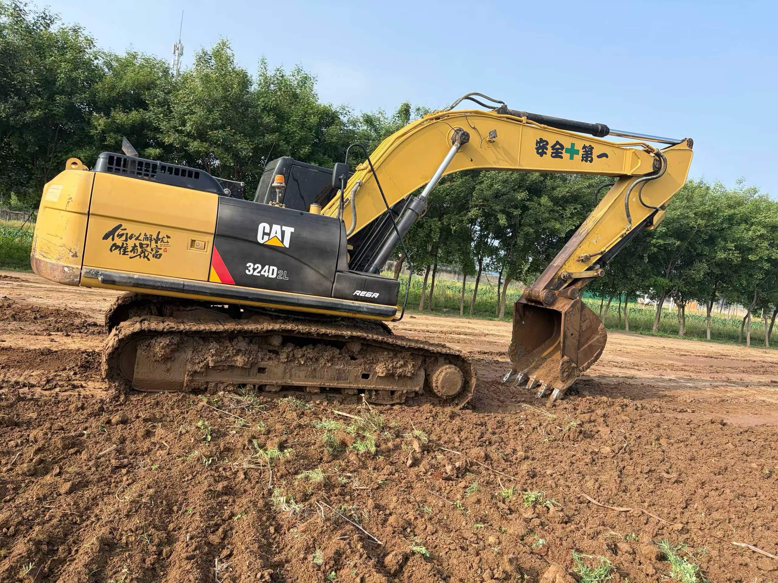 Buy Caterpillar 324D Used Excavator / 4