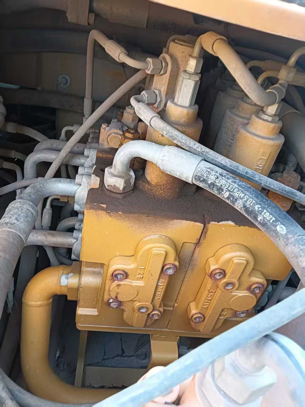 شراء حفارة Sany SY215C مستعملة / 4