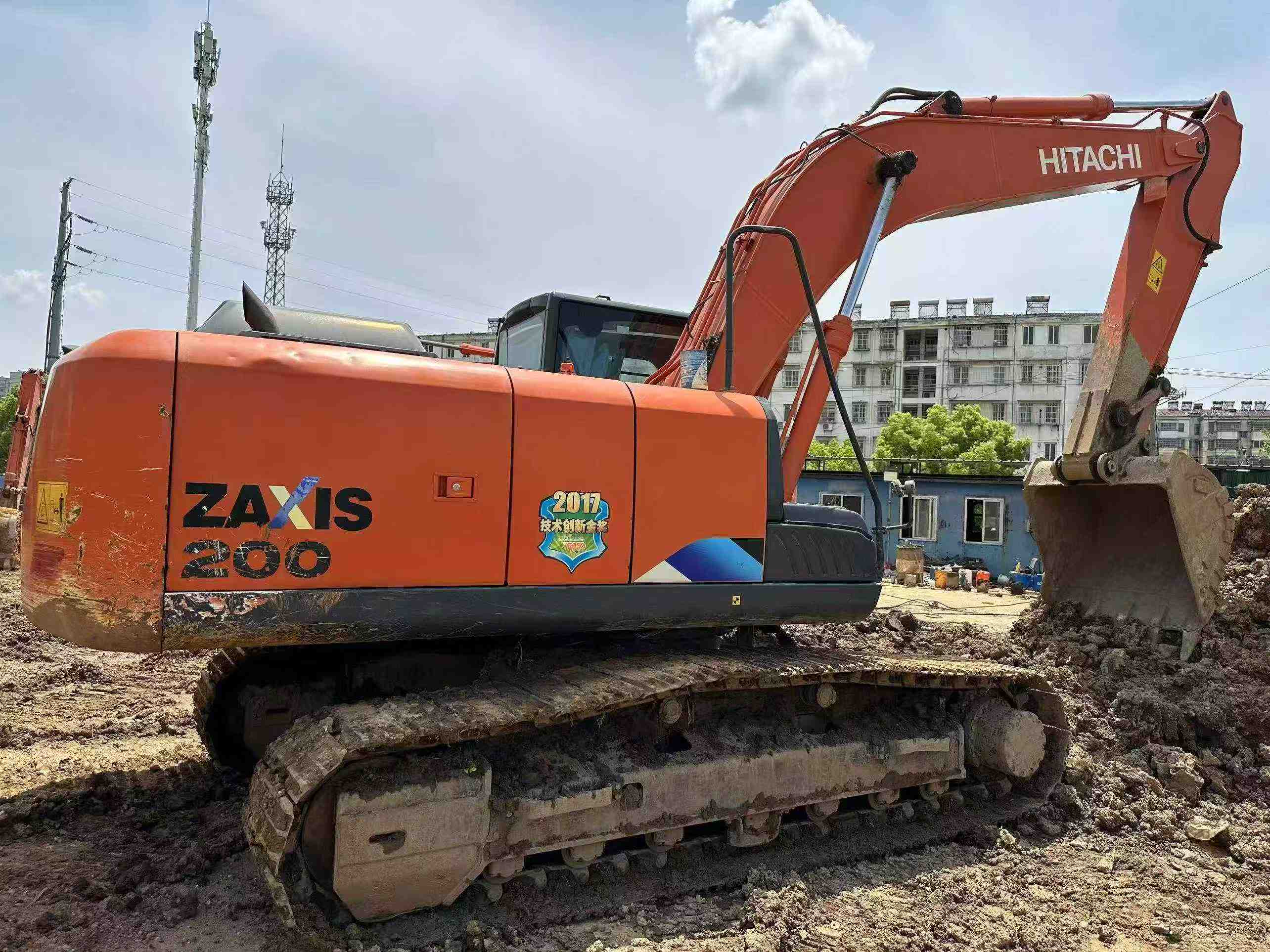 Buy Hitachi ZH200-5A Used Excavator / 9