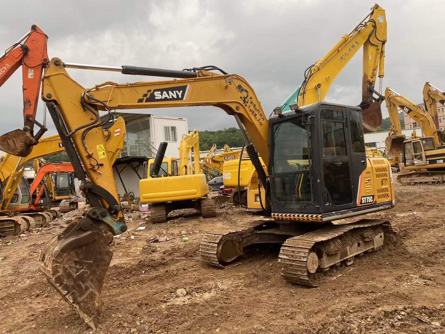 Buy Sany SY75 Used Excavator / 4