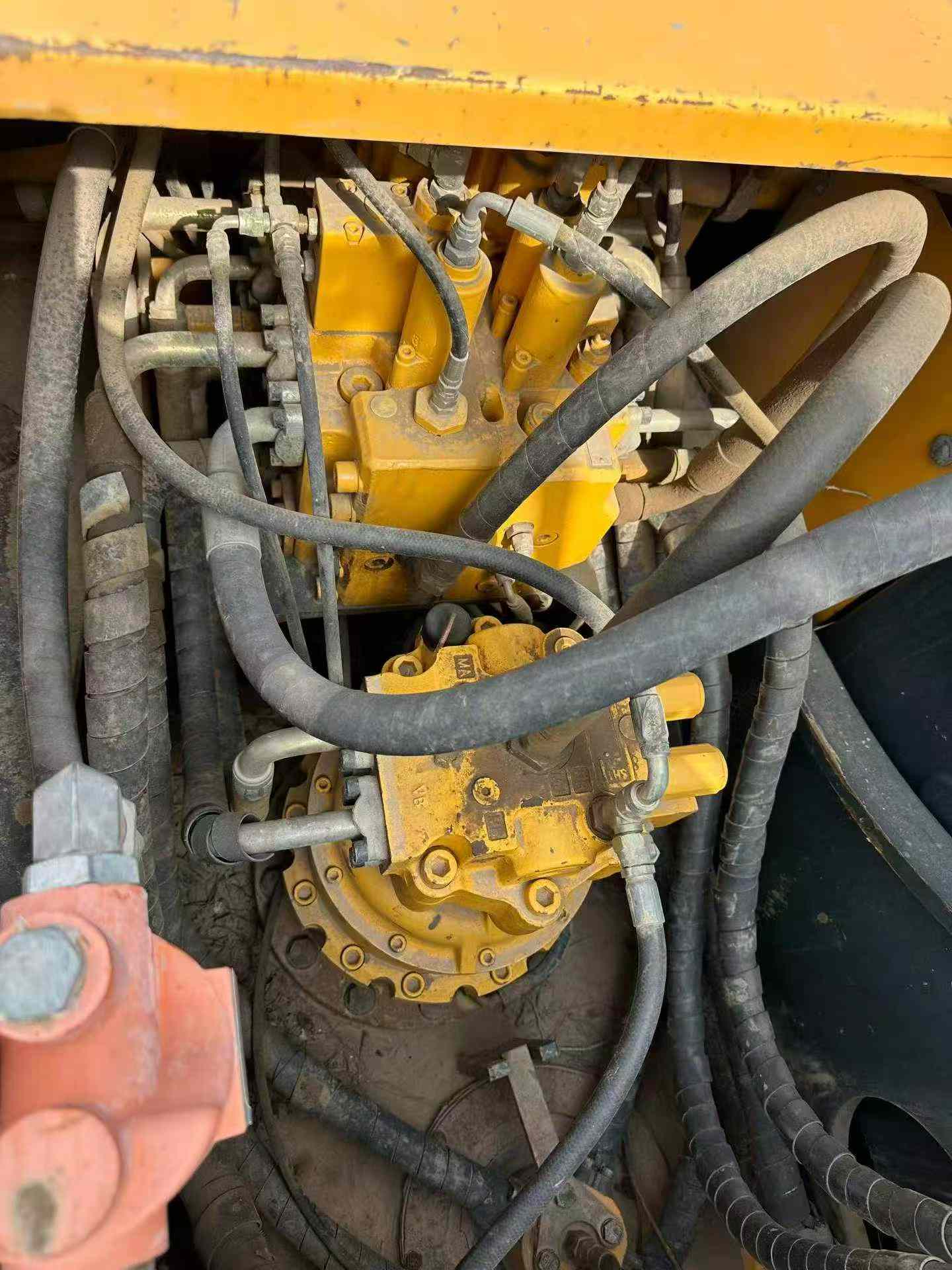 Buy Hyundai R215VS Used Excavator / 9