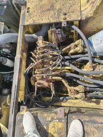 Buy Komatsu PC220-6 Used Excavator / 8 Buy Komatsu PC220-6 Used Excavator / 8