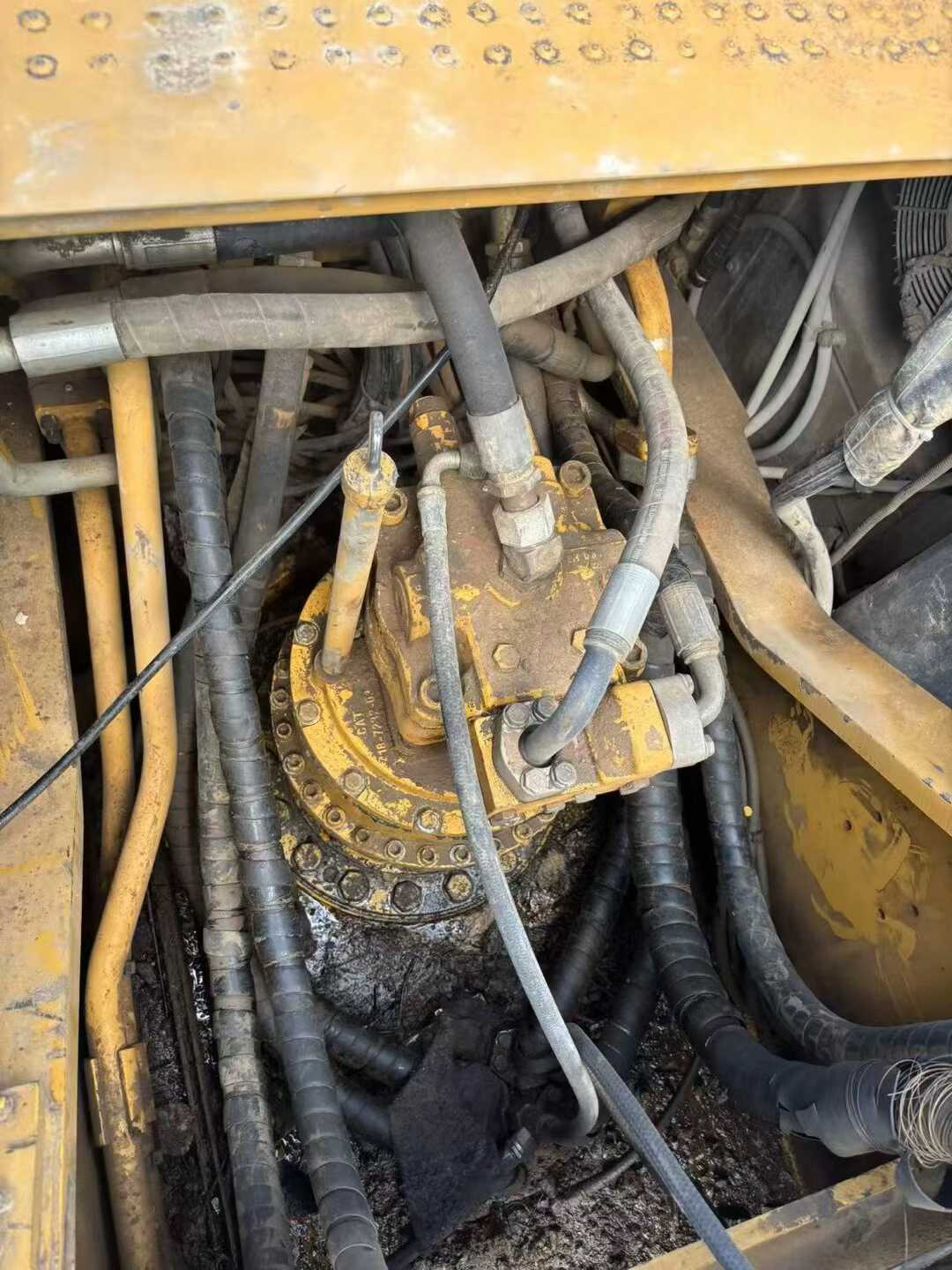 Buy Caterpillar 330B Used Excavator / 4