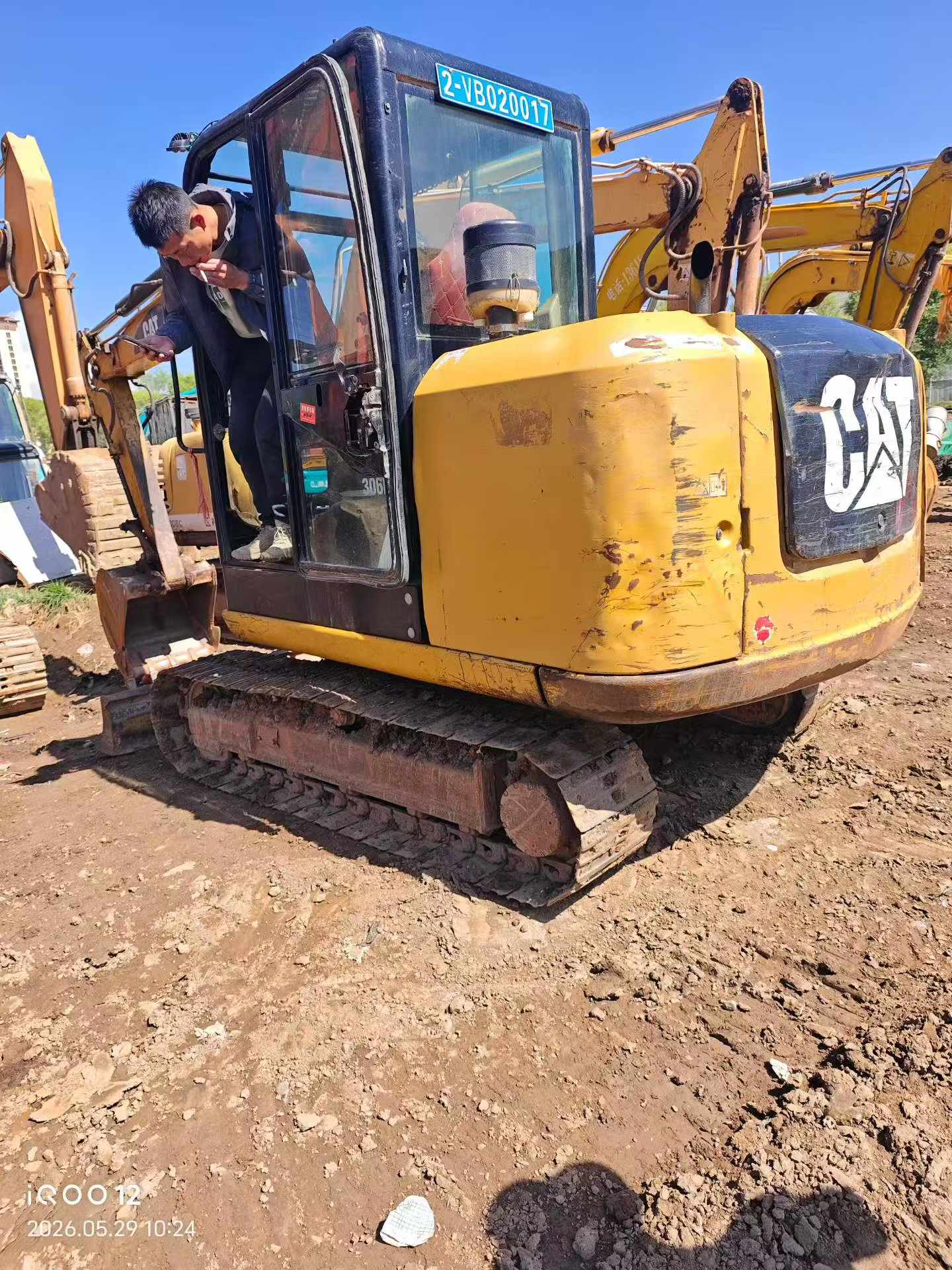 شراء حفارة Caterpillar 306D مستعملة / 3