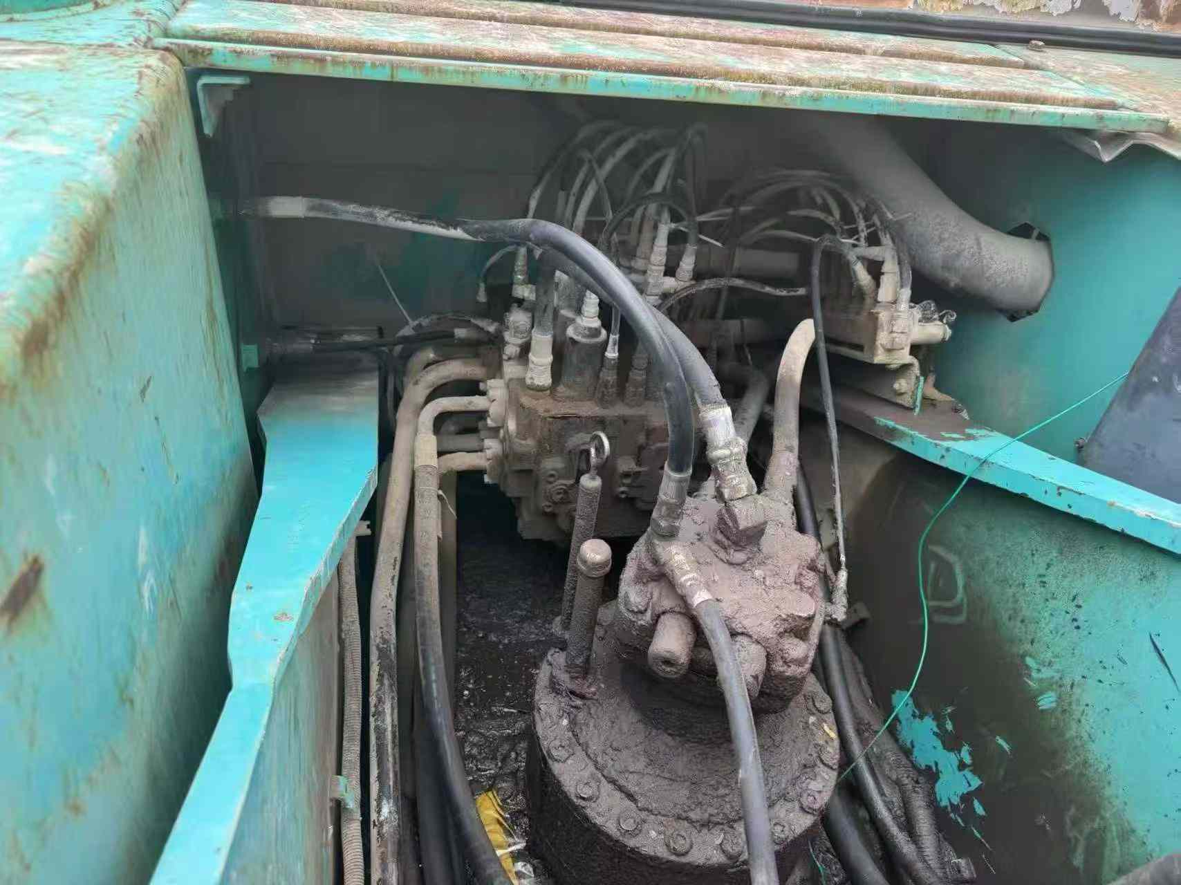 Buy Kobelco SK260 Used Excavator / 5
