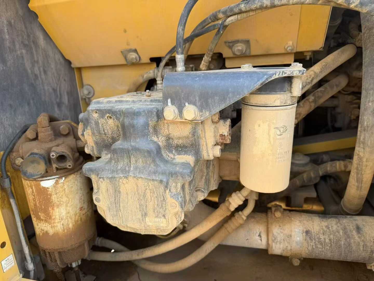 Buy Komatsu PC220-8 Used Excavator / 5