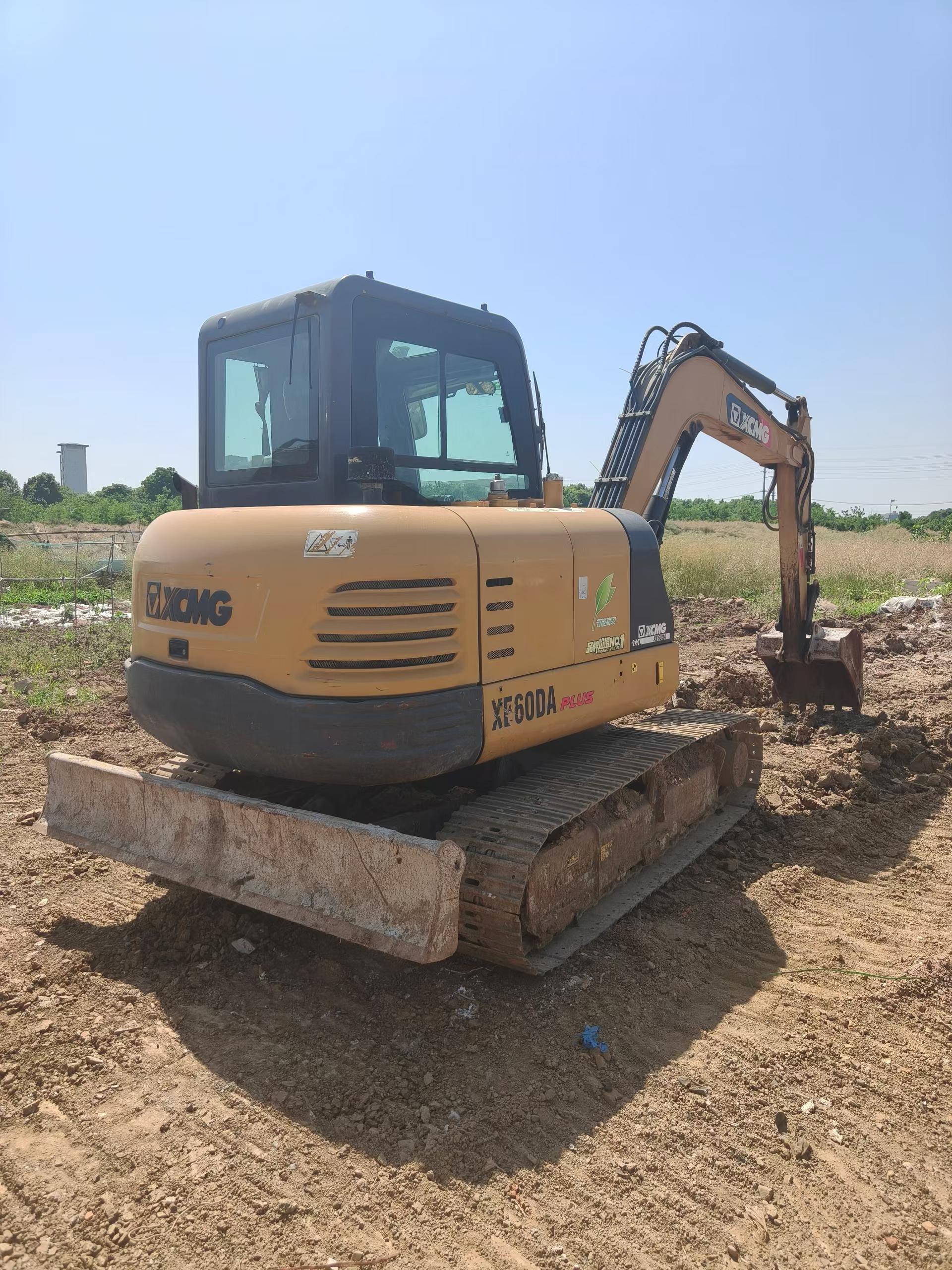 Buy XCMG XE60 Used Excavator / 9