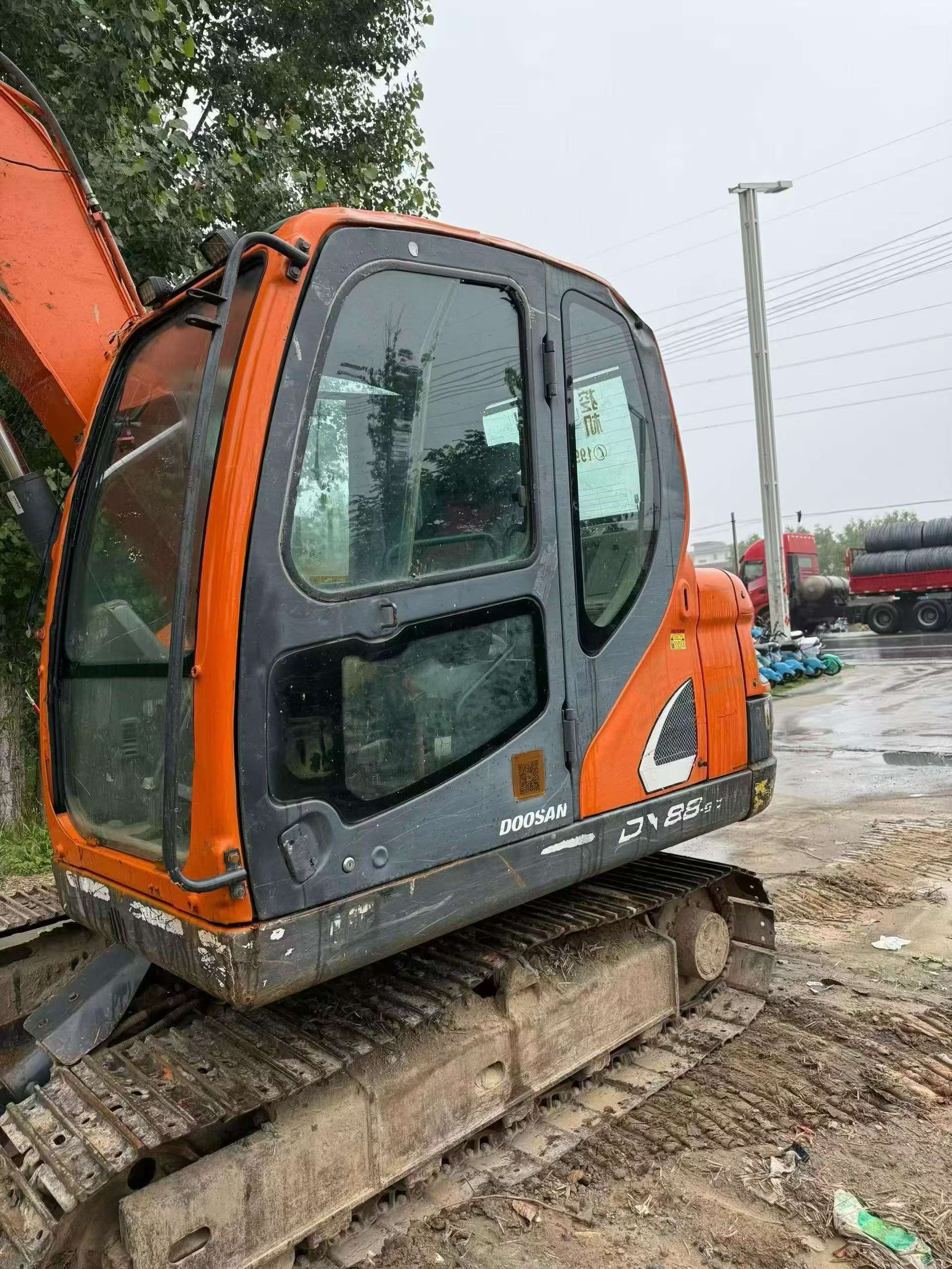 Buy Doosan DX75 Used Excavator / 3