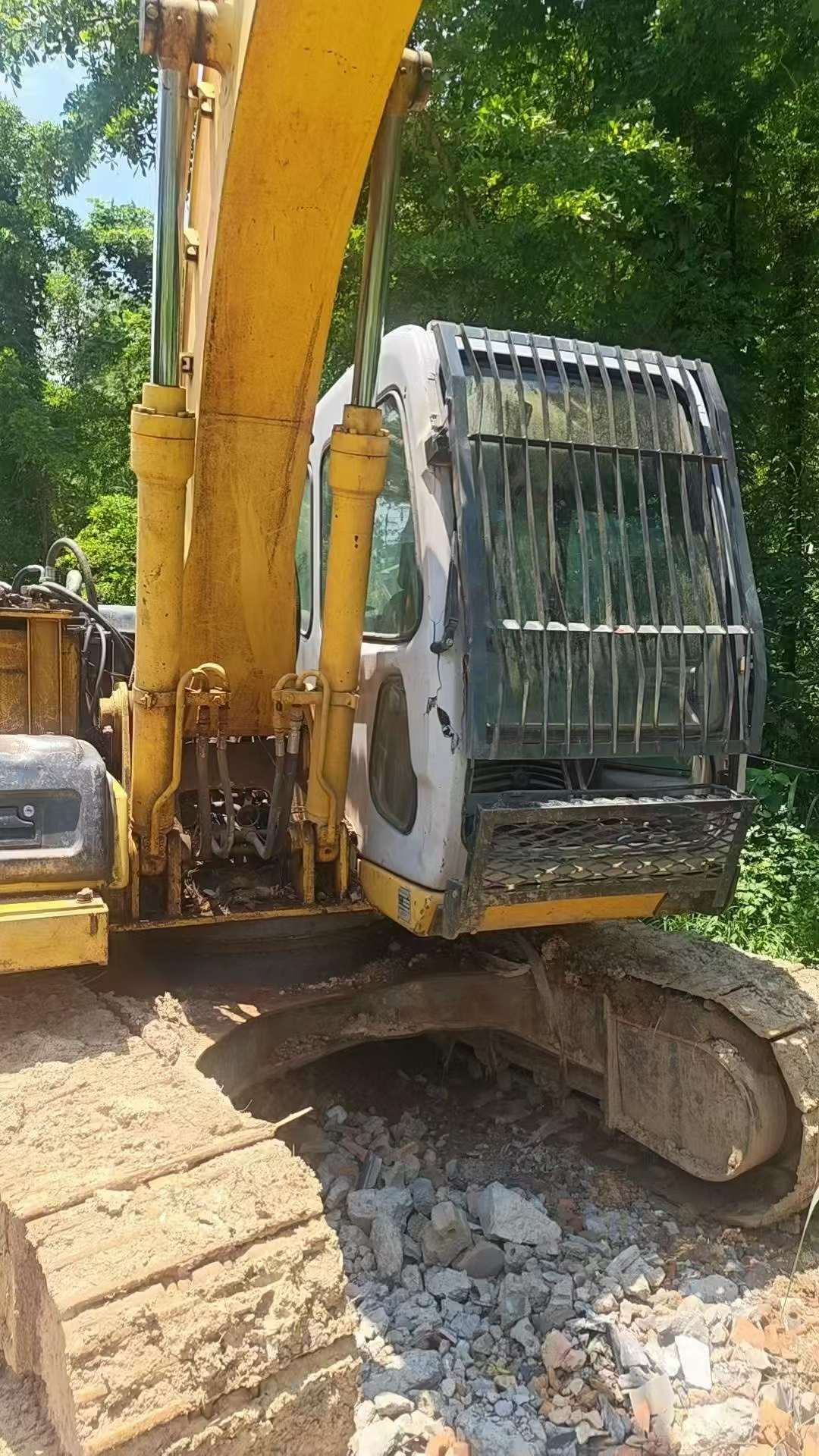 Buy Sumitomo SH120 Used Excavator / 3