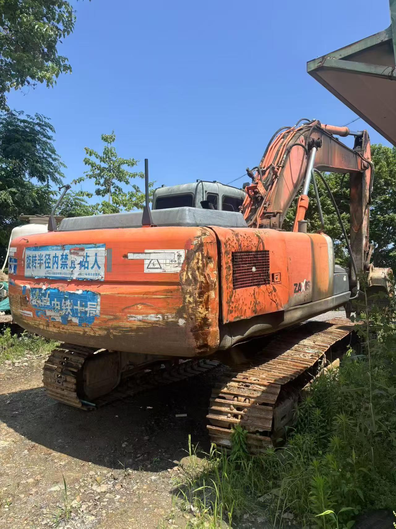 شراء حفارة Hitachi EX250-5 مستعملة / 3