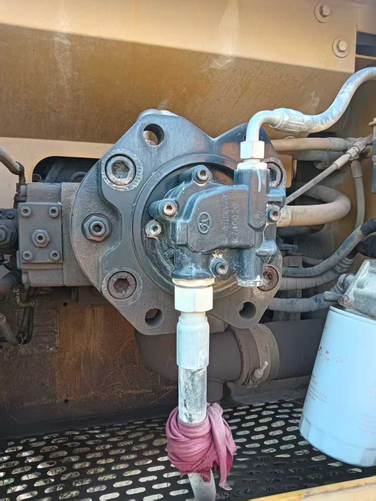 شراء حفارة Sany SY215C مستعملة / 3