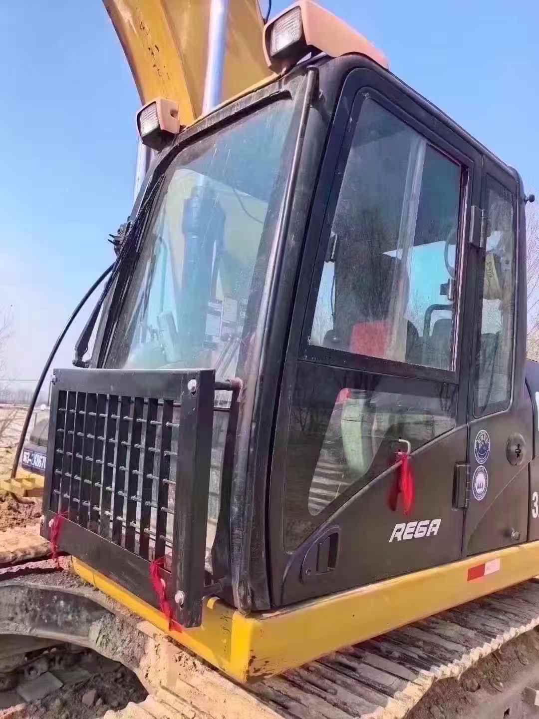 Buy Caterpillar 320D Used Excavator / 5
