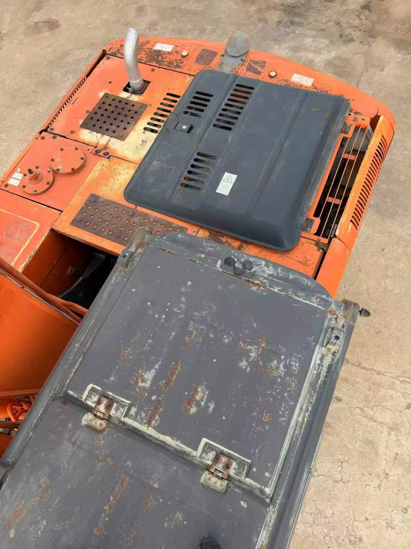 Buy Hitachi EX200-3 Used Excavator / 7