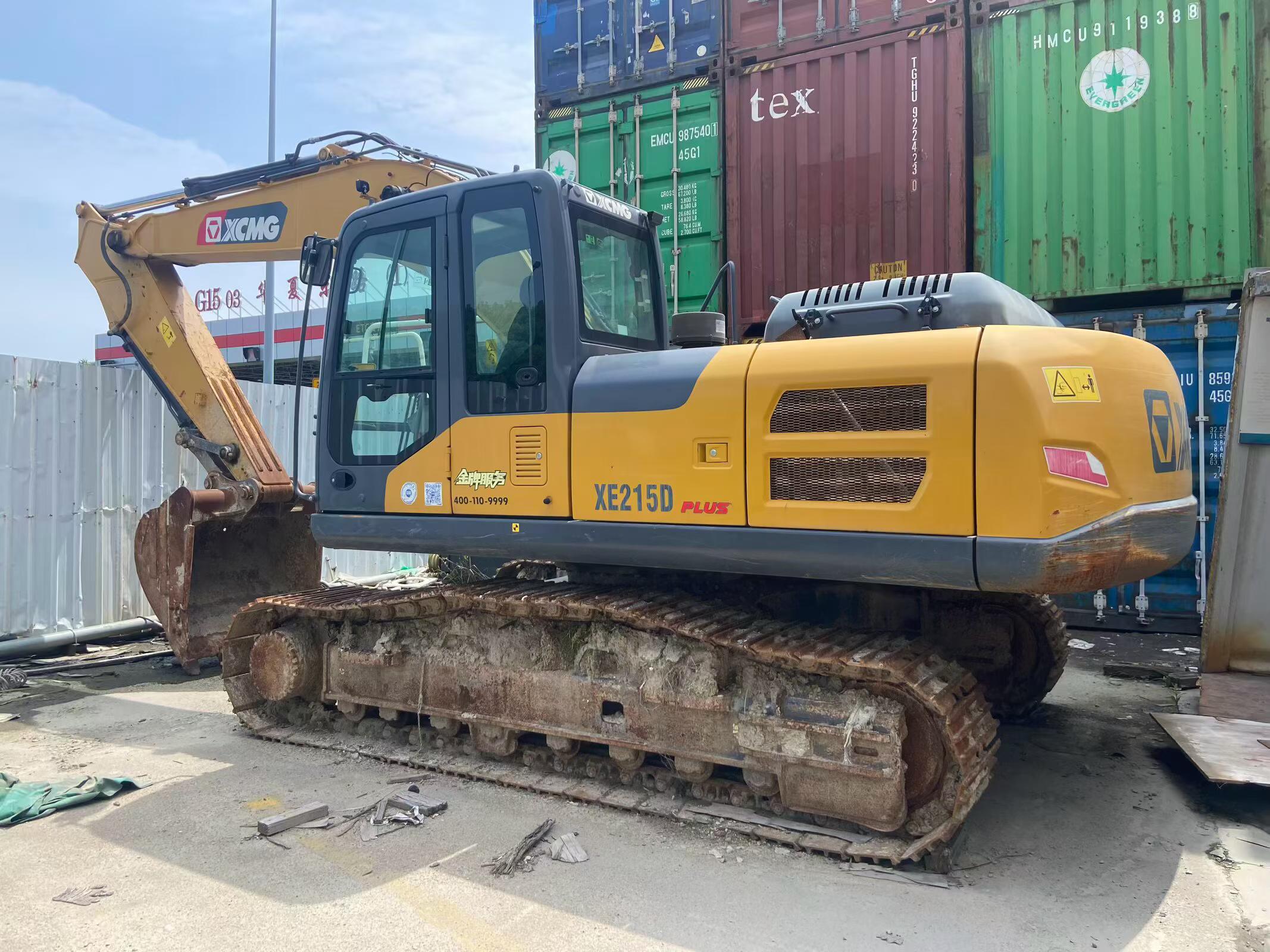 شراء حفارة XCMG XE215 مستعملة / 3