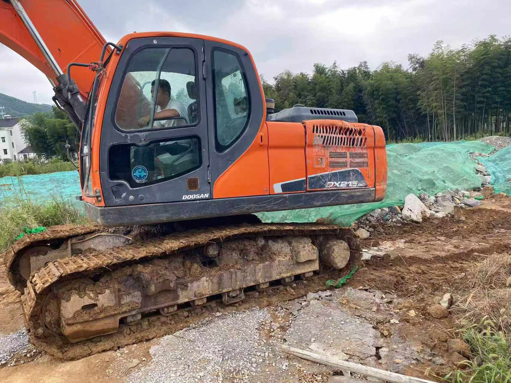 شراء حفارة Doosan DH215-7 مستعملة / 9