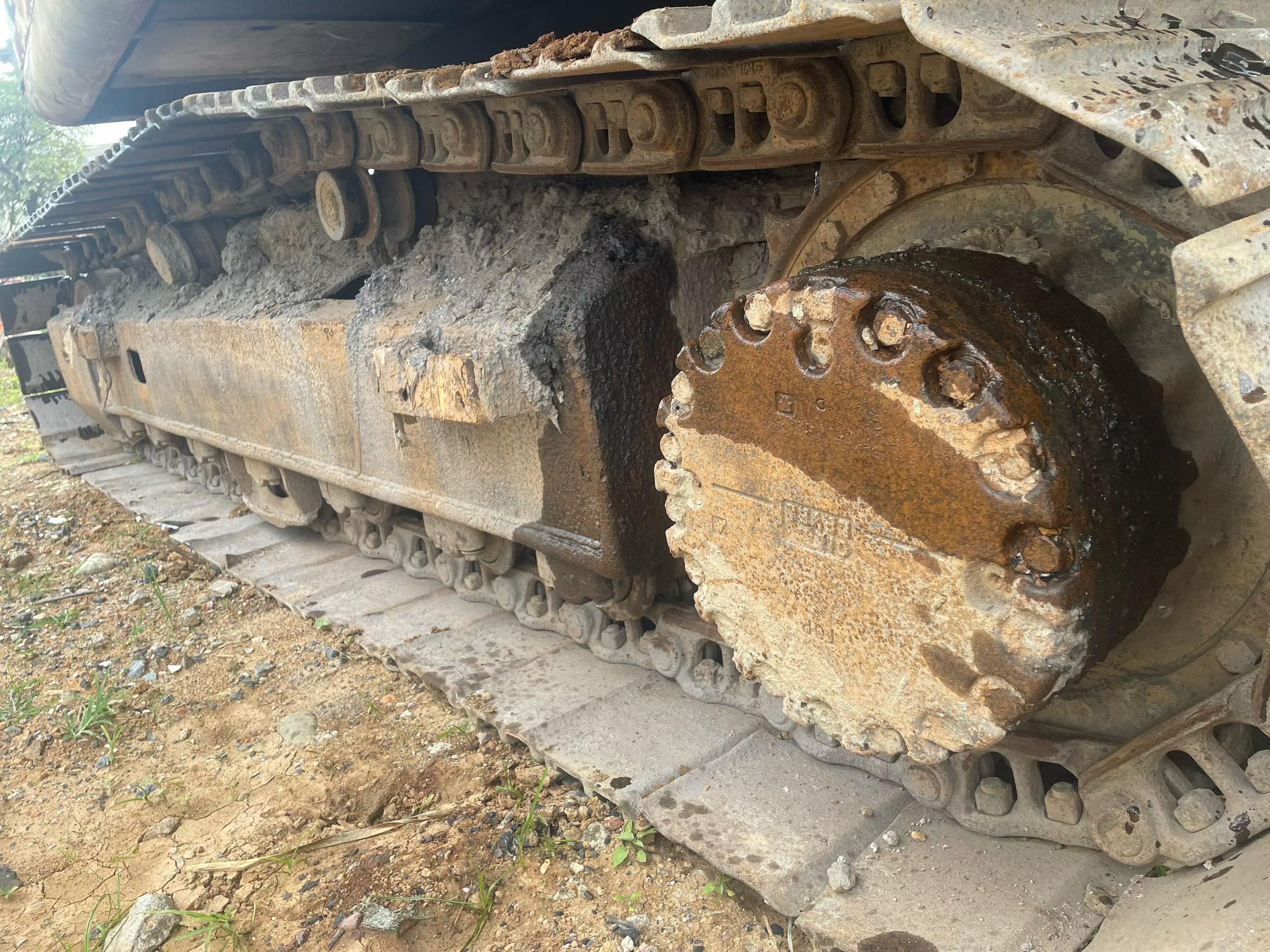 Buy Komatsu PC200-6 Used Excavator / 6