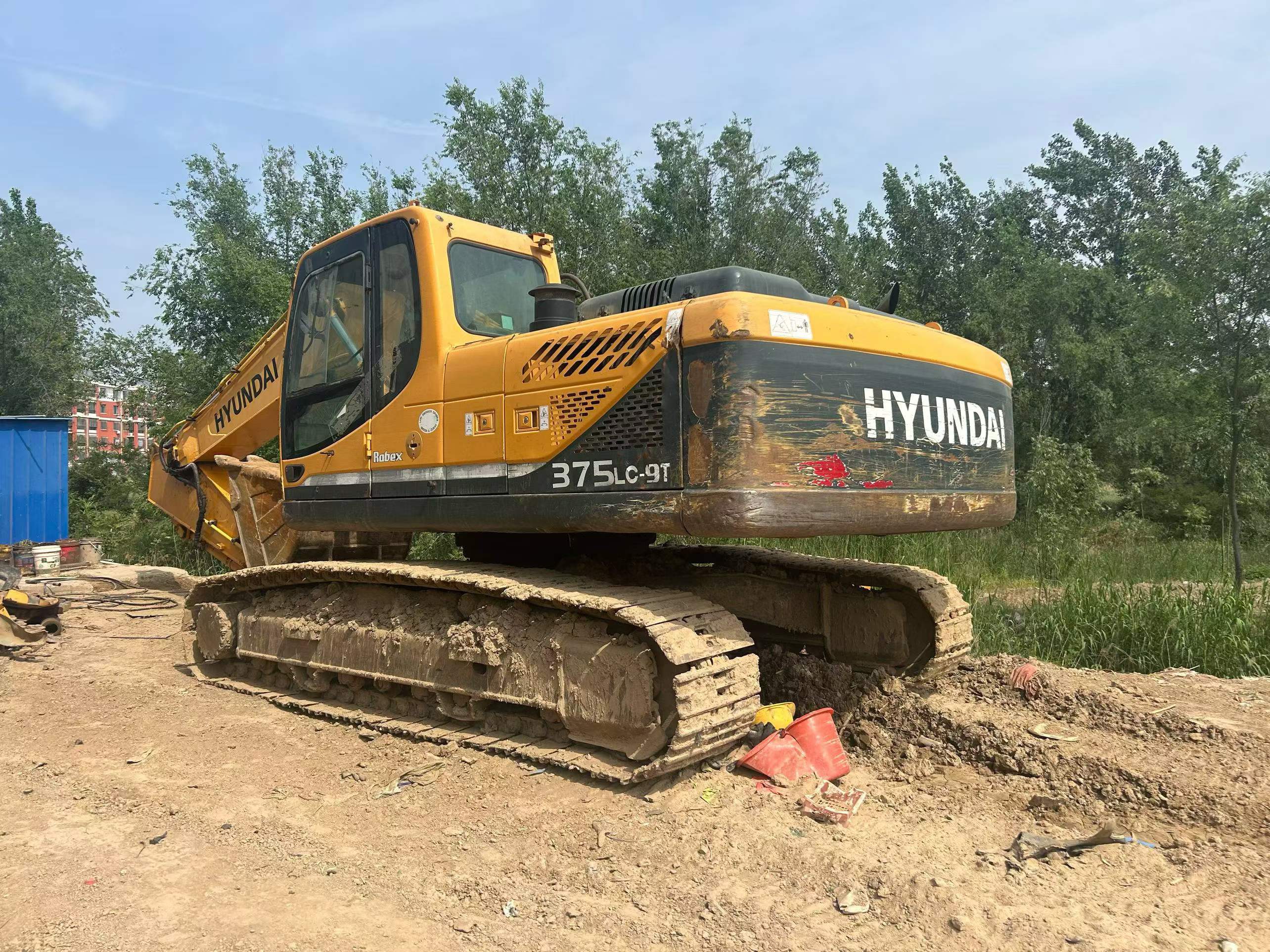 Buy Hyundai R275LC-9T Used Excavator / 2