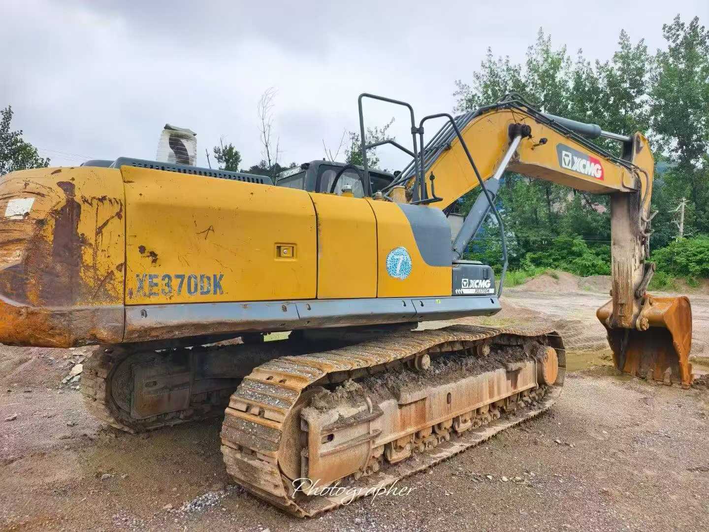 Buy XCMG XE370D Used Excavator / 2 Buy XCMG XE370D Used Excavator / 2
