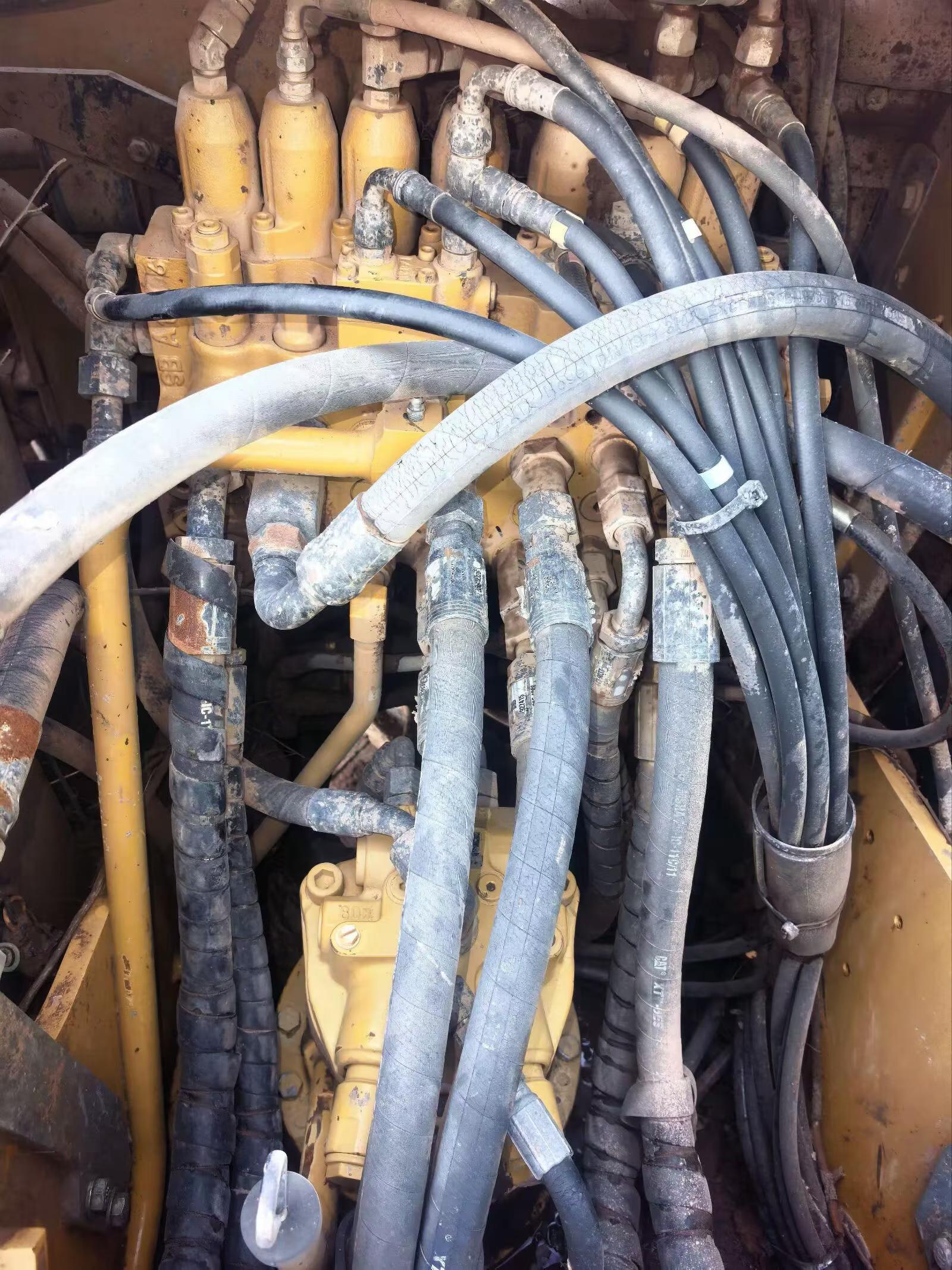 شراء حفارة Caterpillar 313D مستعملة / 4