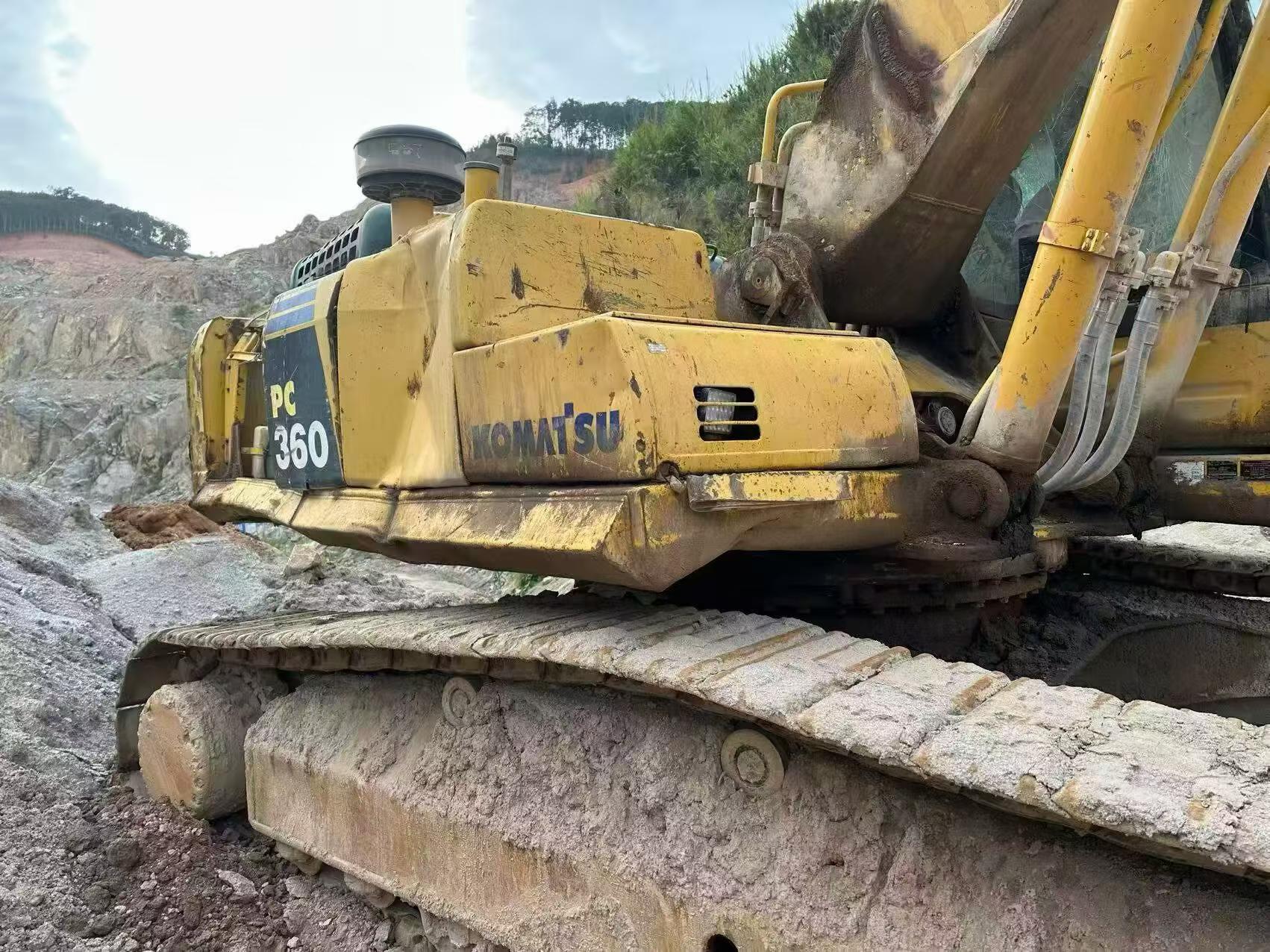 شراء حفارة Komatsu PC360-7 مستعملة / 2