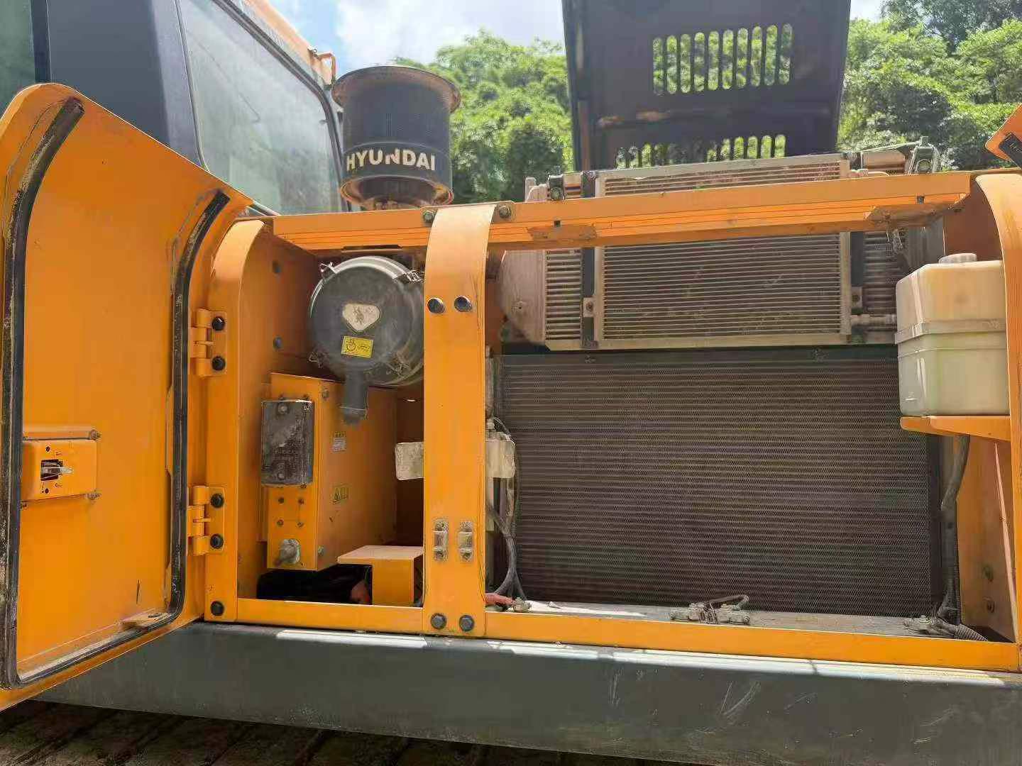 Buy Hyundai R215VS Used Excavator / 7 Buy Hyundai R215VS Used Excavator / 7