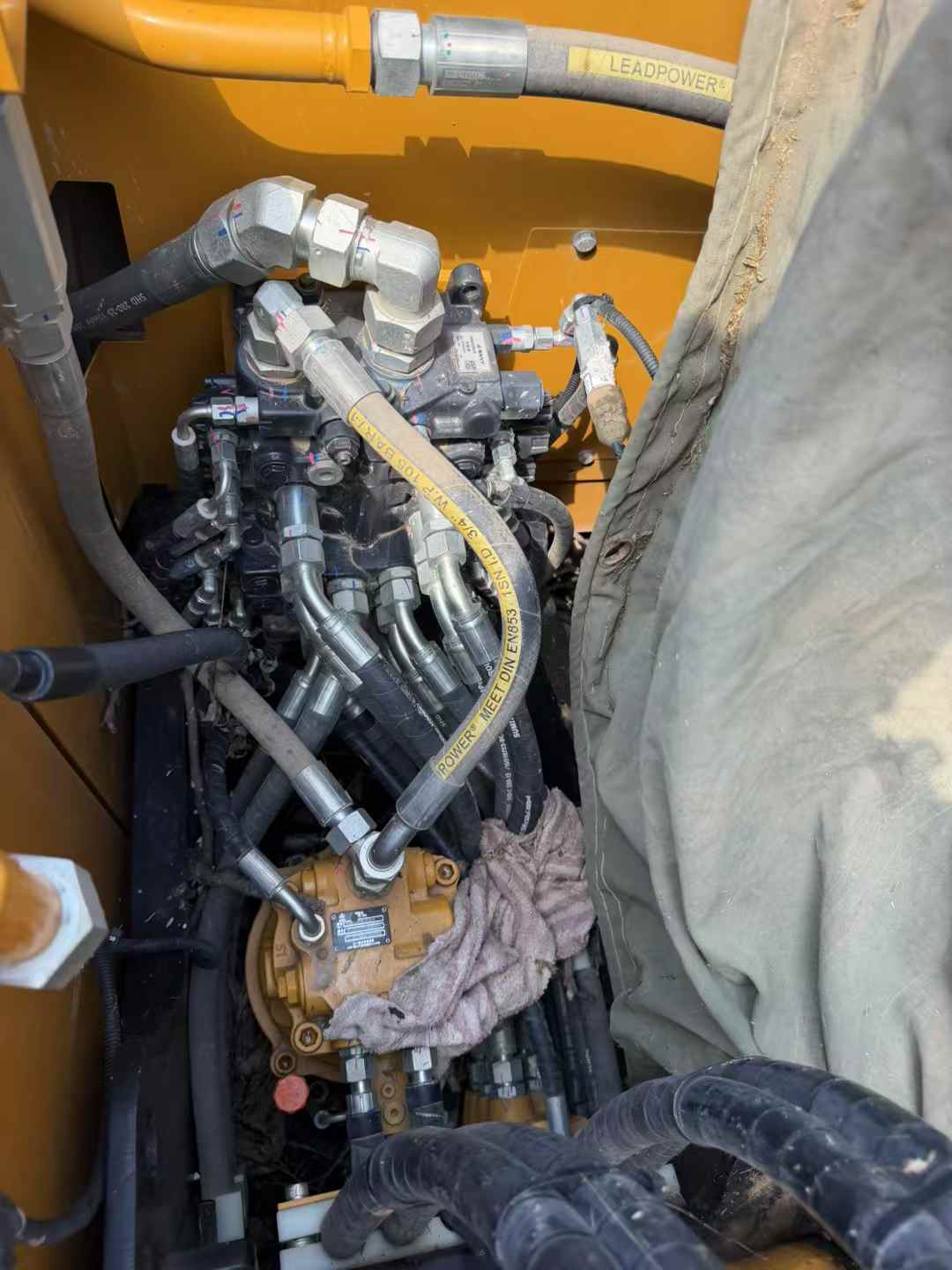Buy Sany SY75 Used Excavator / 4