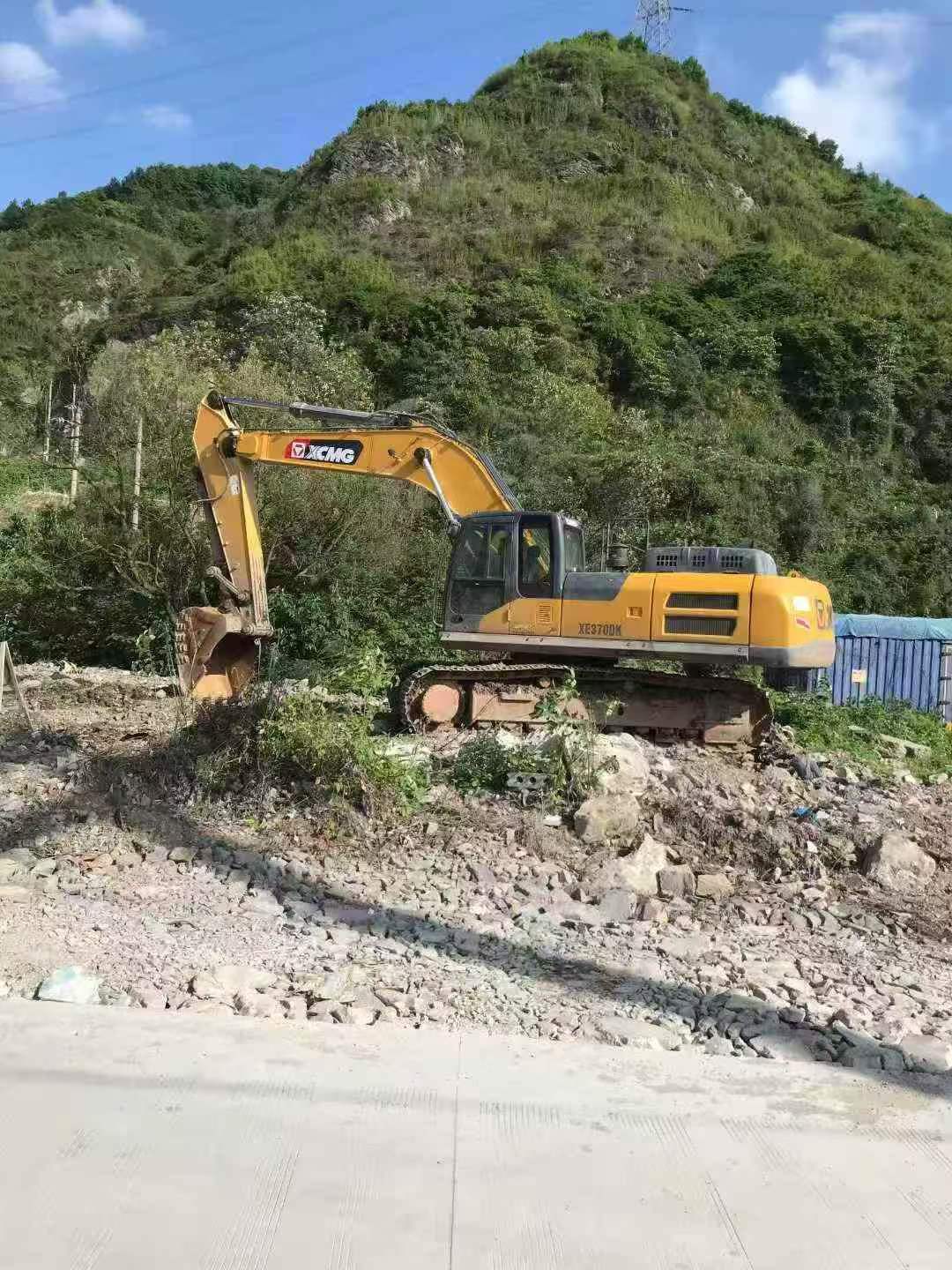 Buy XCMG XE370 Used Excavator / 2