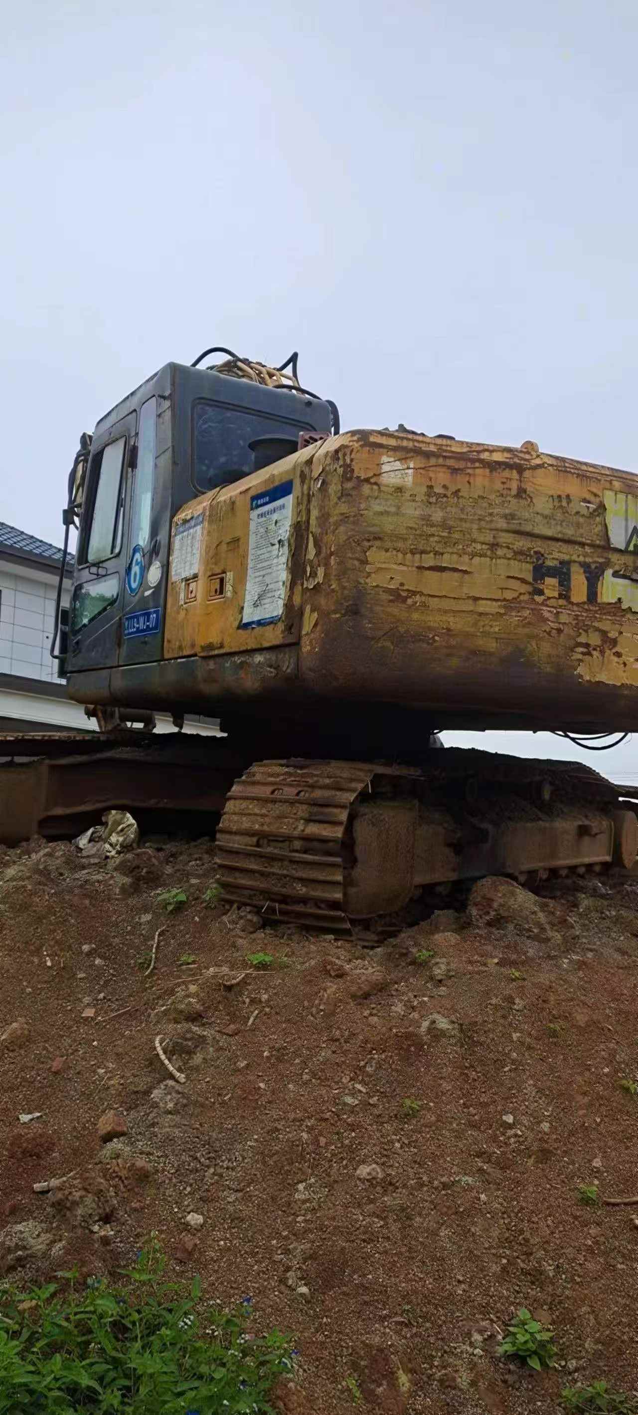 شراء حفارة Hyundai R225-7 مستعملة / 3