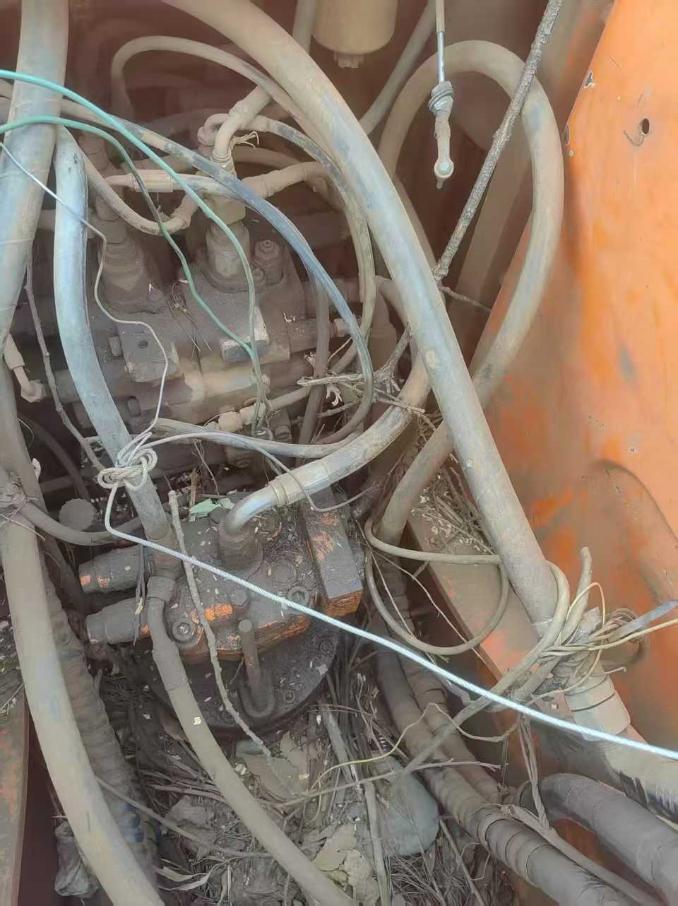 شراء حفارة Doosan DH150-7 مستعملة / 4