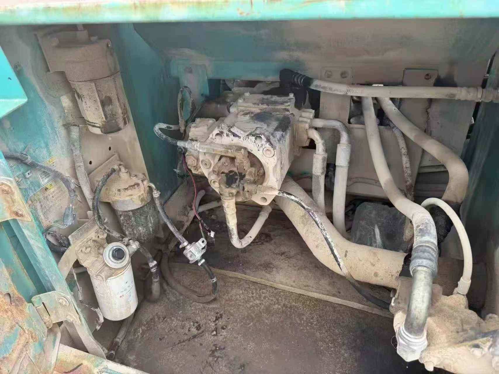 Buy Kobelco SK260 Used Excavator / 4