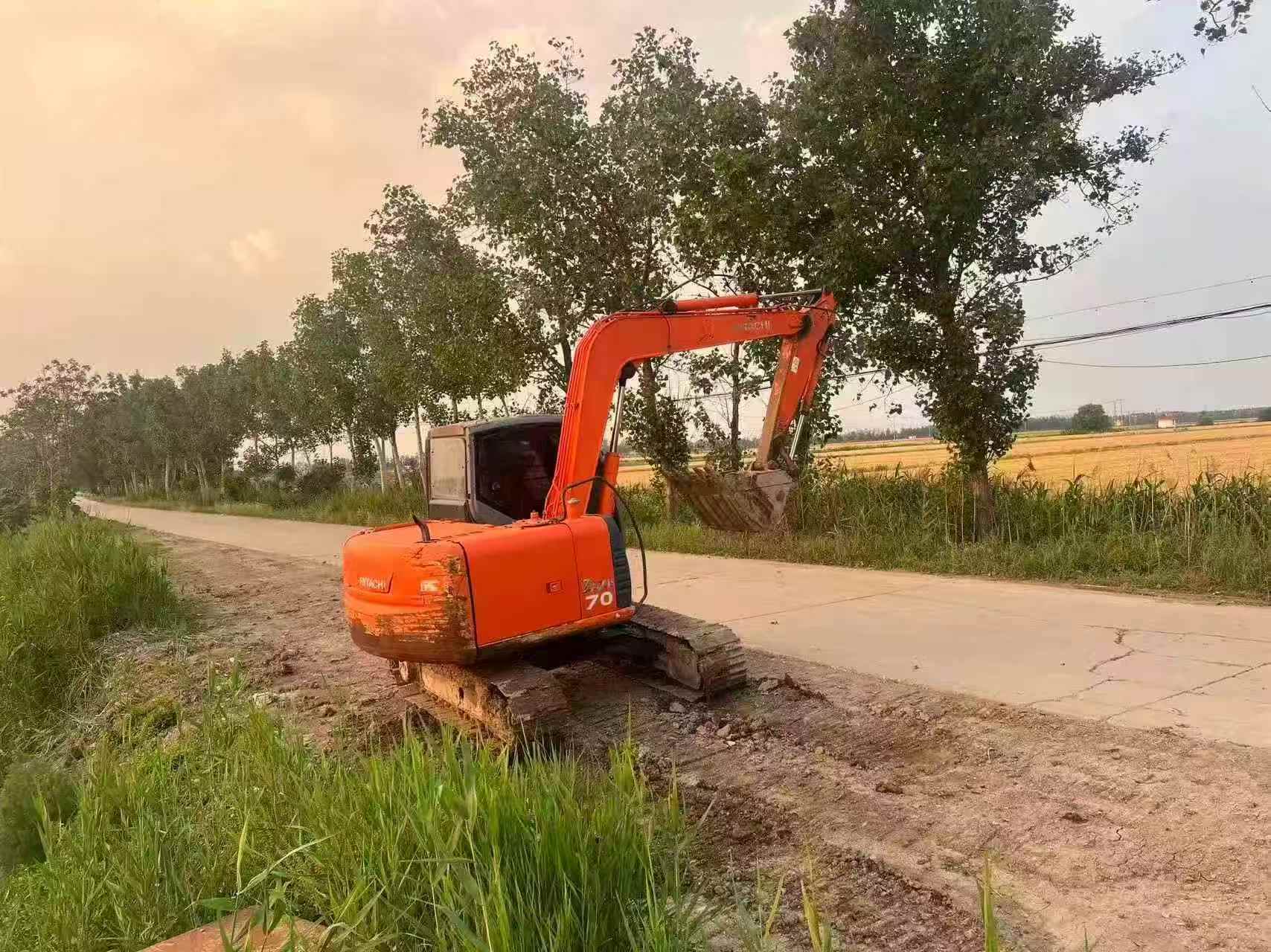 Buy Hitachi ZX70-6 Used Excavator / 2 Buy Hitachi ZX70-6 Used Excavator / 2