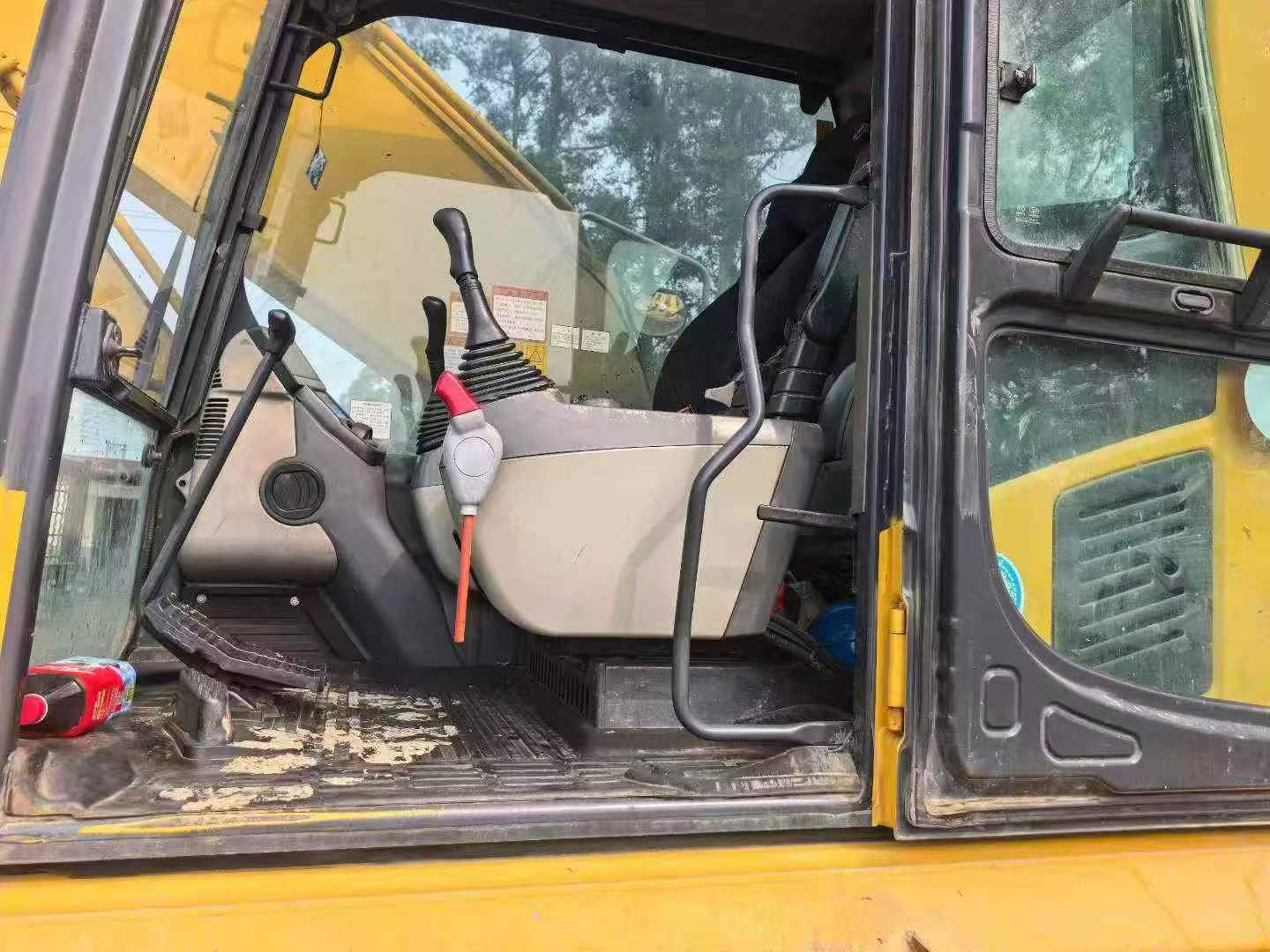 Buy Komatsu PC240-6 Used Excavator / 8