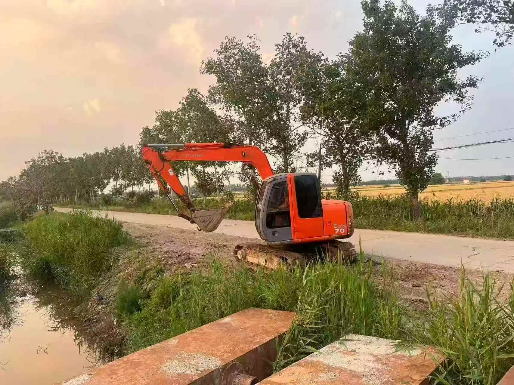 شراء Hitachi ZX70-6 مستعمل حفارة